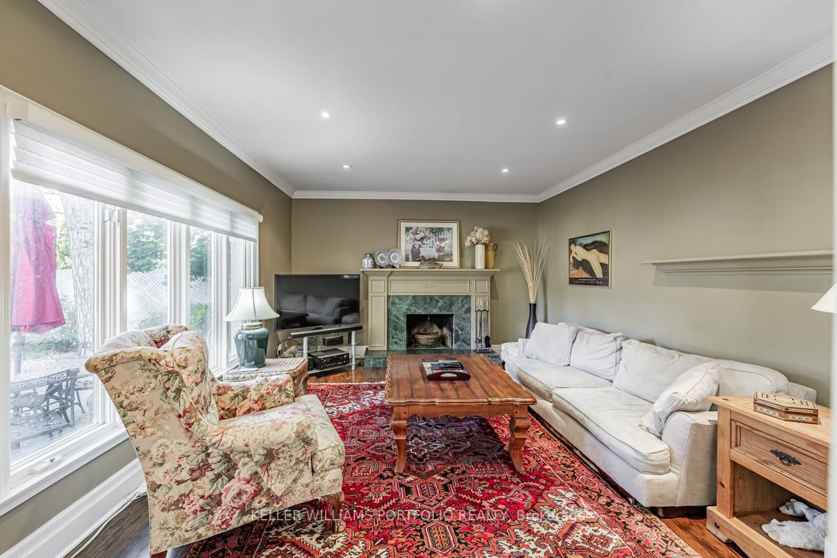 34 Elgin St