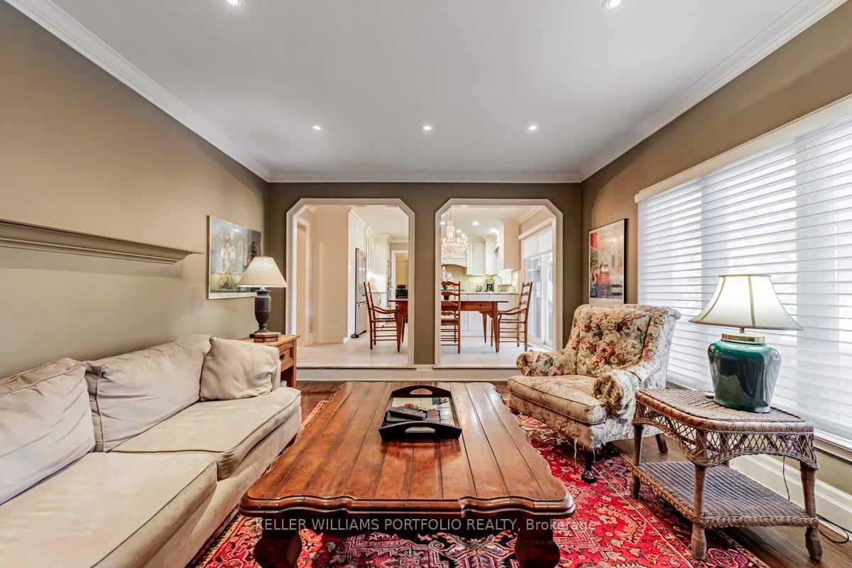 34 Elgin St
