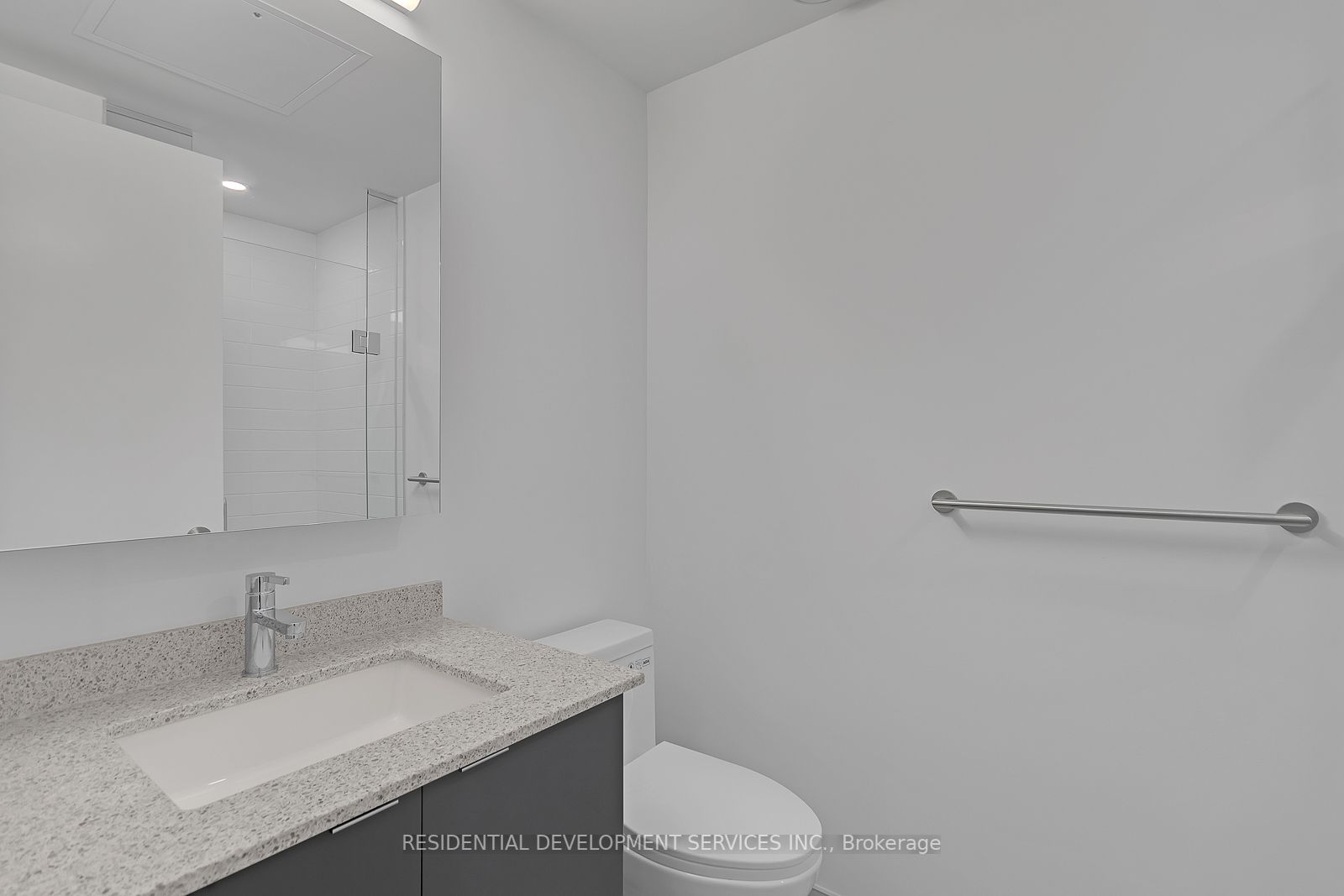 8868 Yonge St, #202E