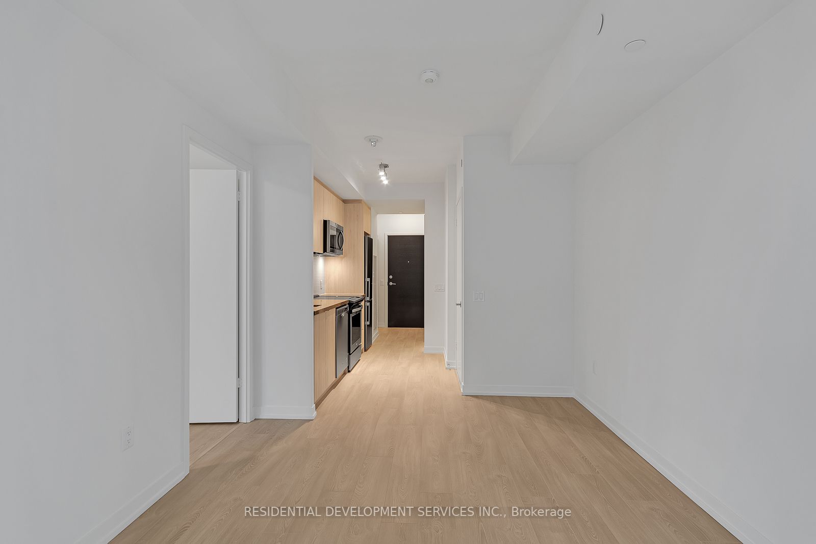 8868 Yonge St, #202E