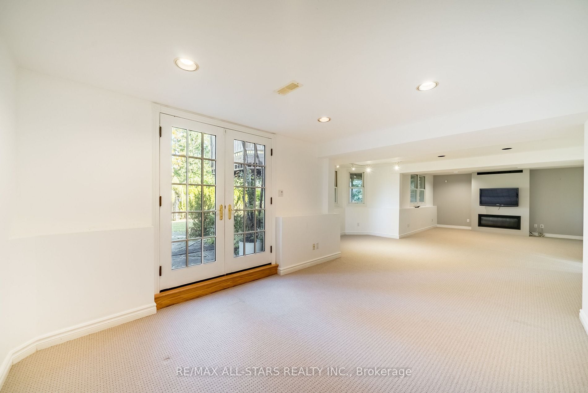 6 Bombay Court
