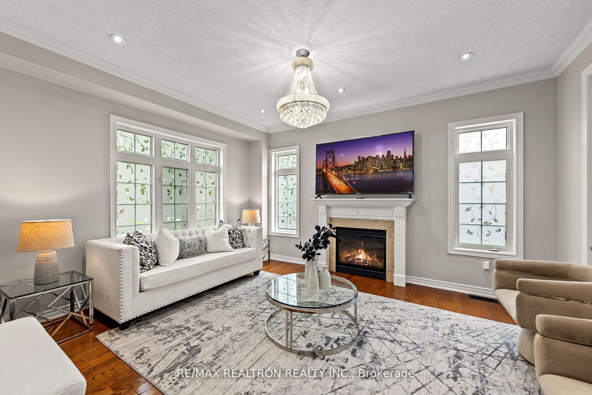 42 Reginald Lamb Cres