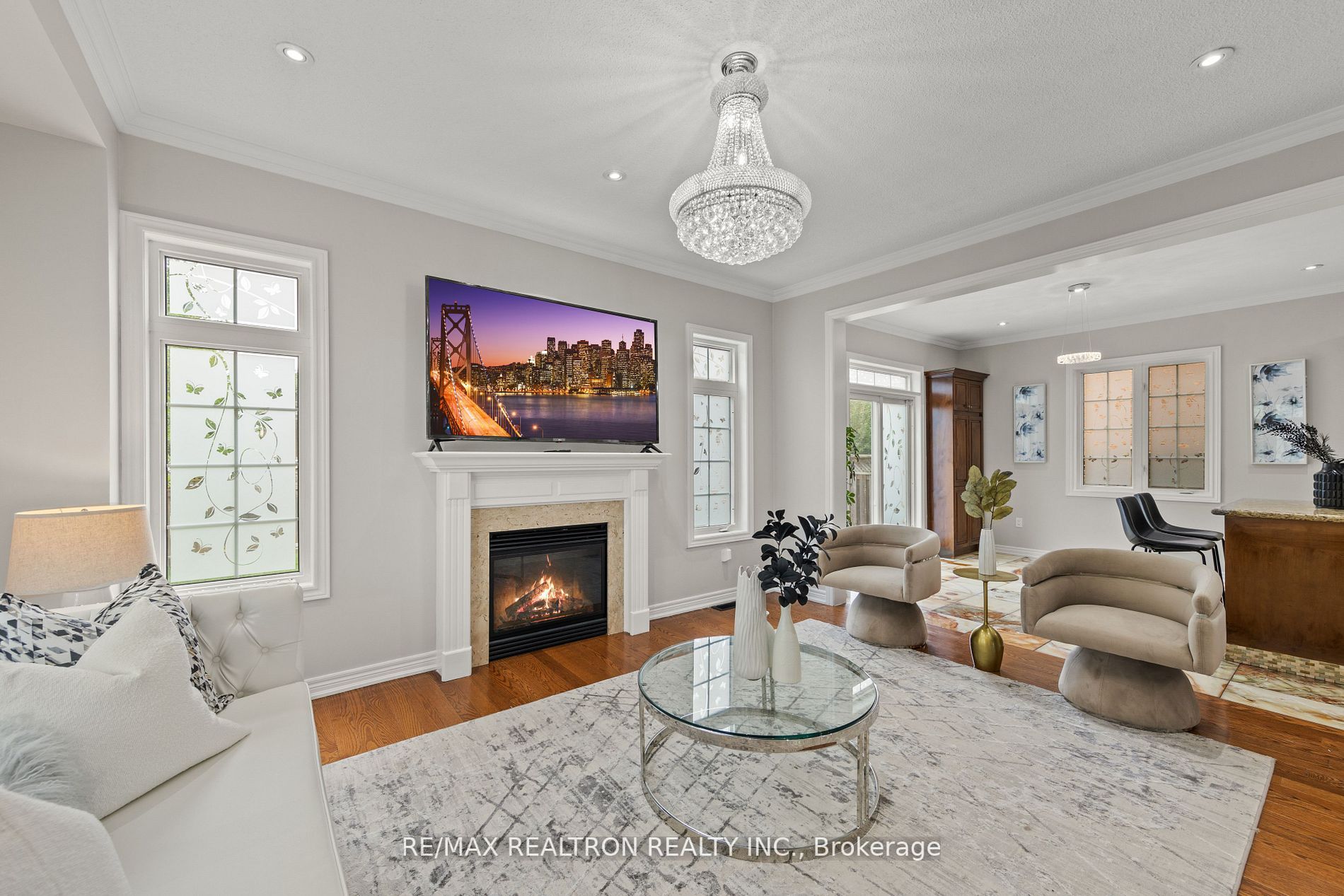 42 Reginald Lamb Cres