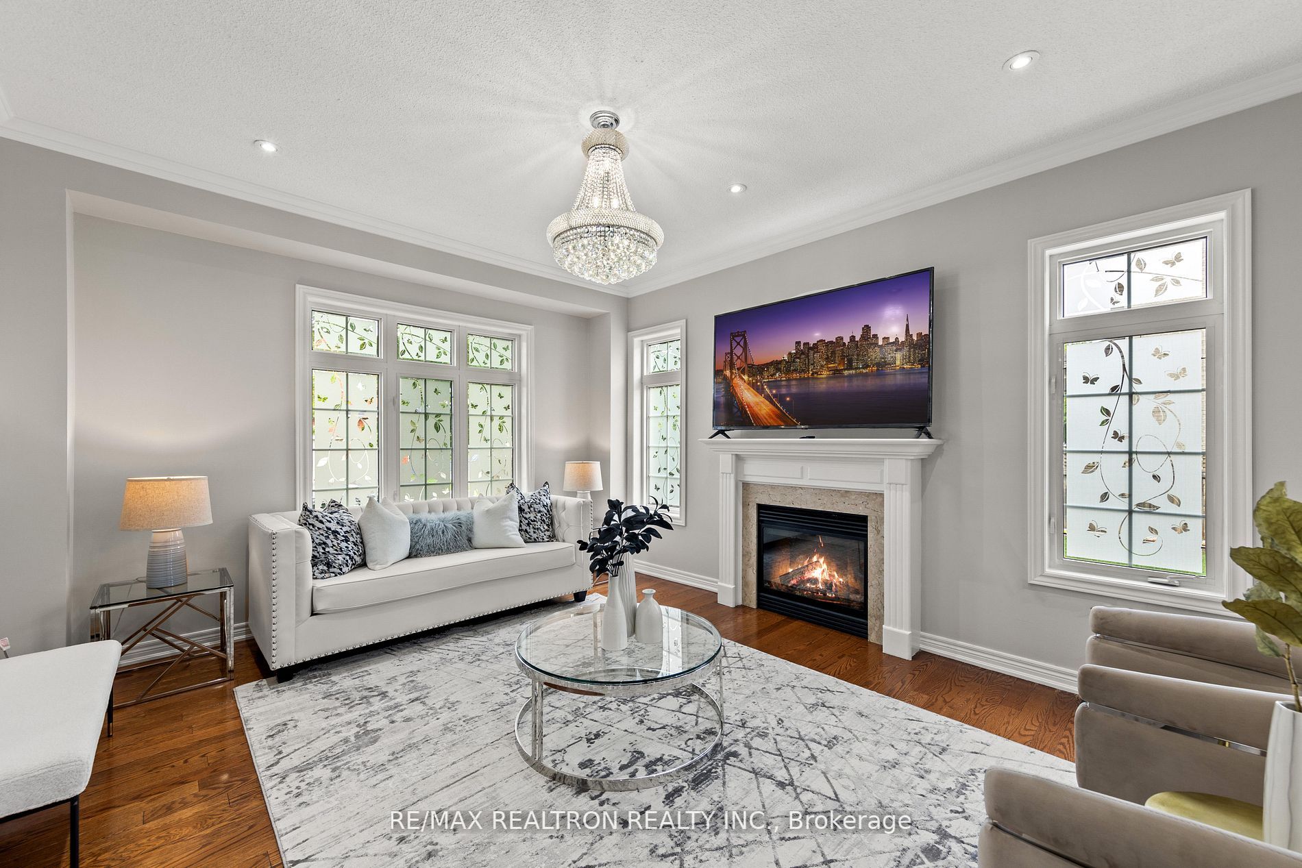 42 Reginald Lamb Cres