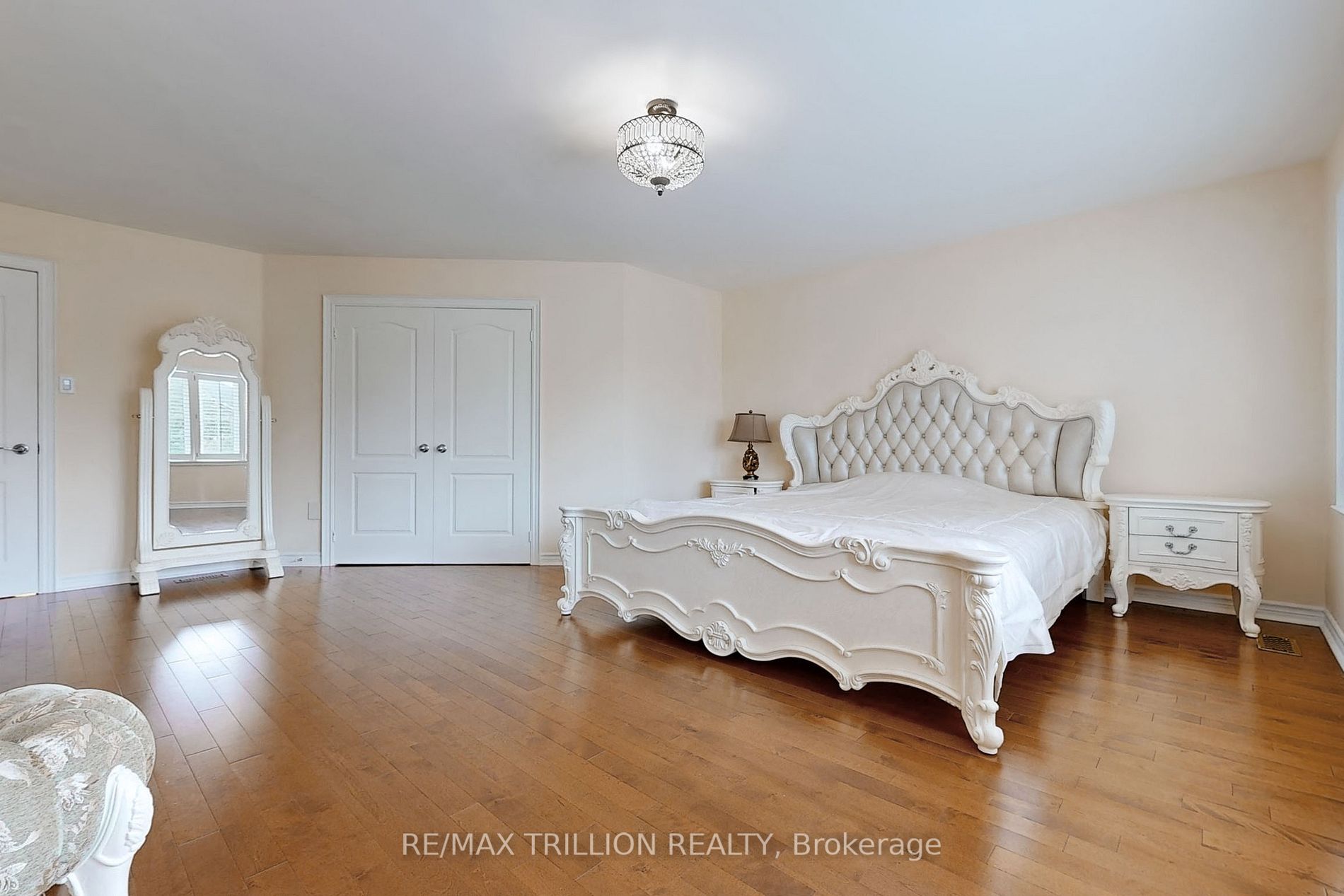 2 Avery Court