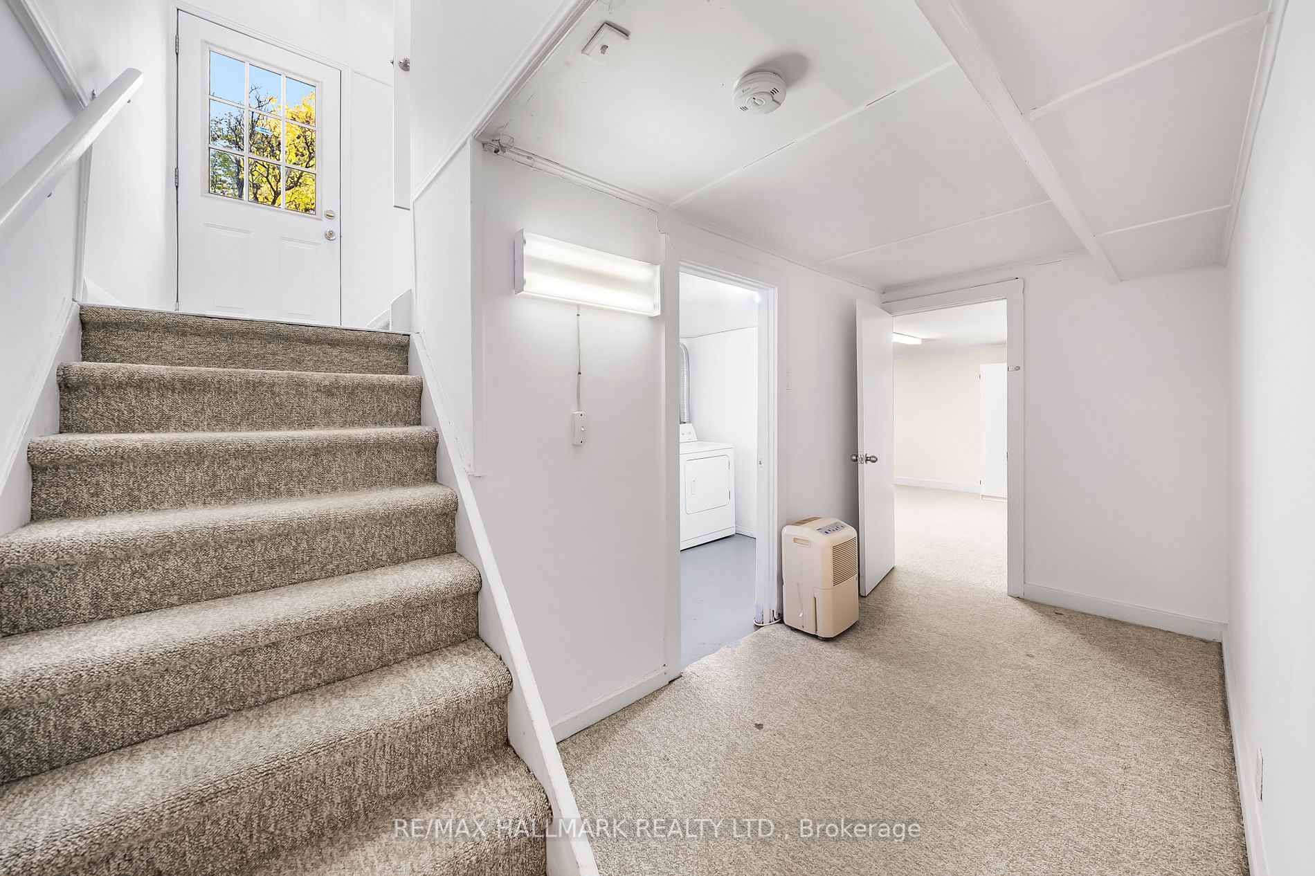 28 Kirk Dr