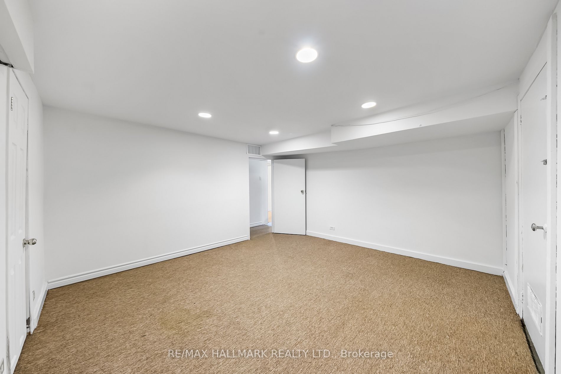 28 Kirk Dr