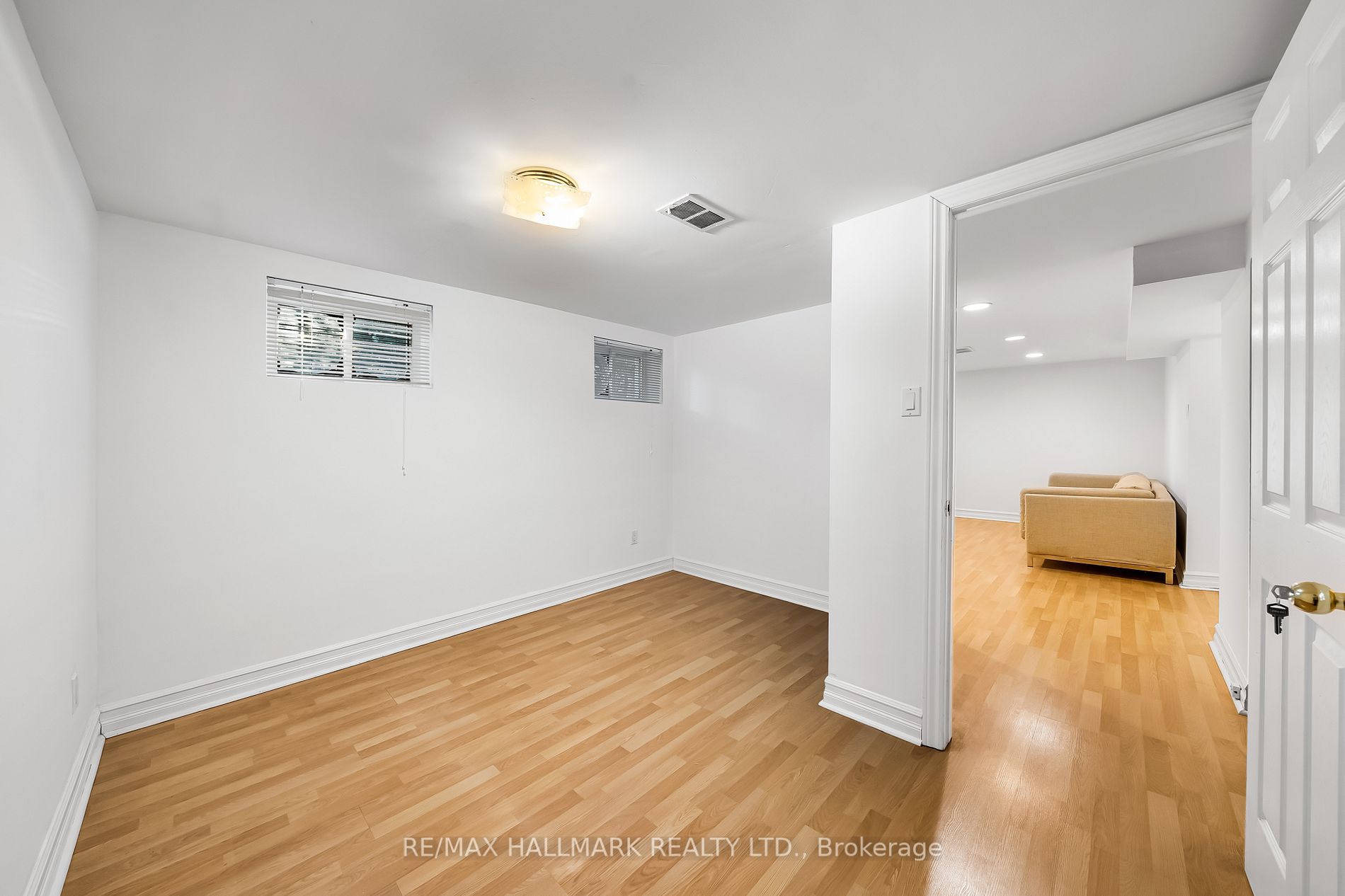 28 Kirk Dr