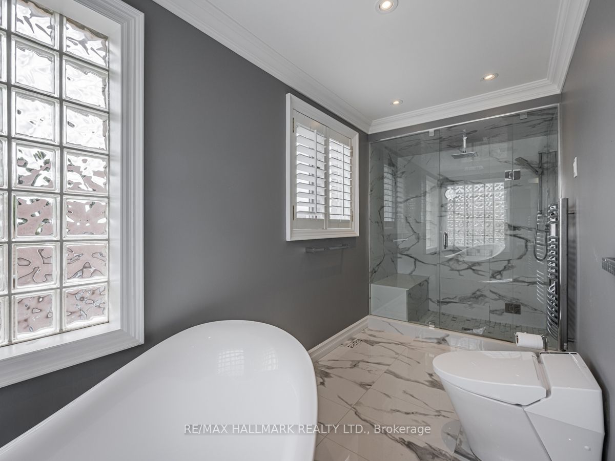 138 Elgin Mills Rd W