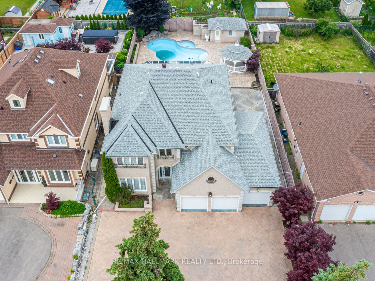 138 Elgin Mills Rd W