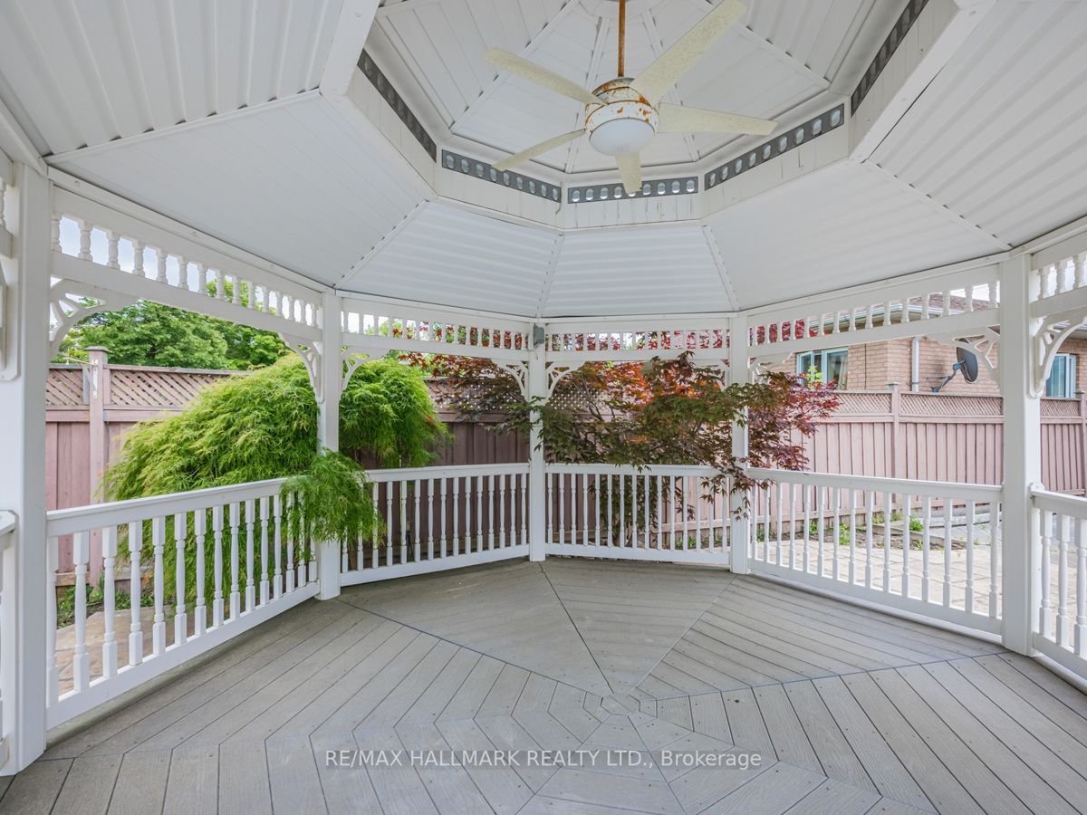 138 Elgin Mills Rd W