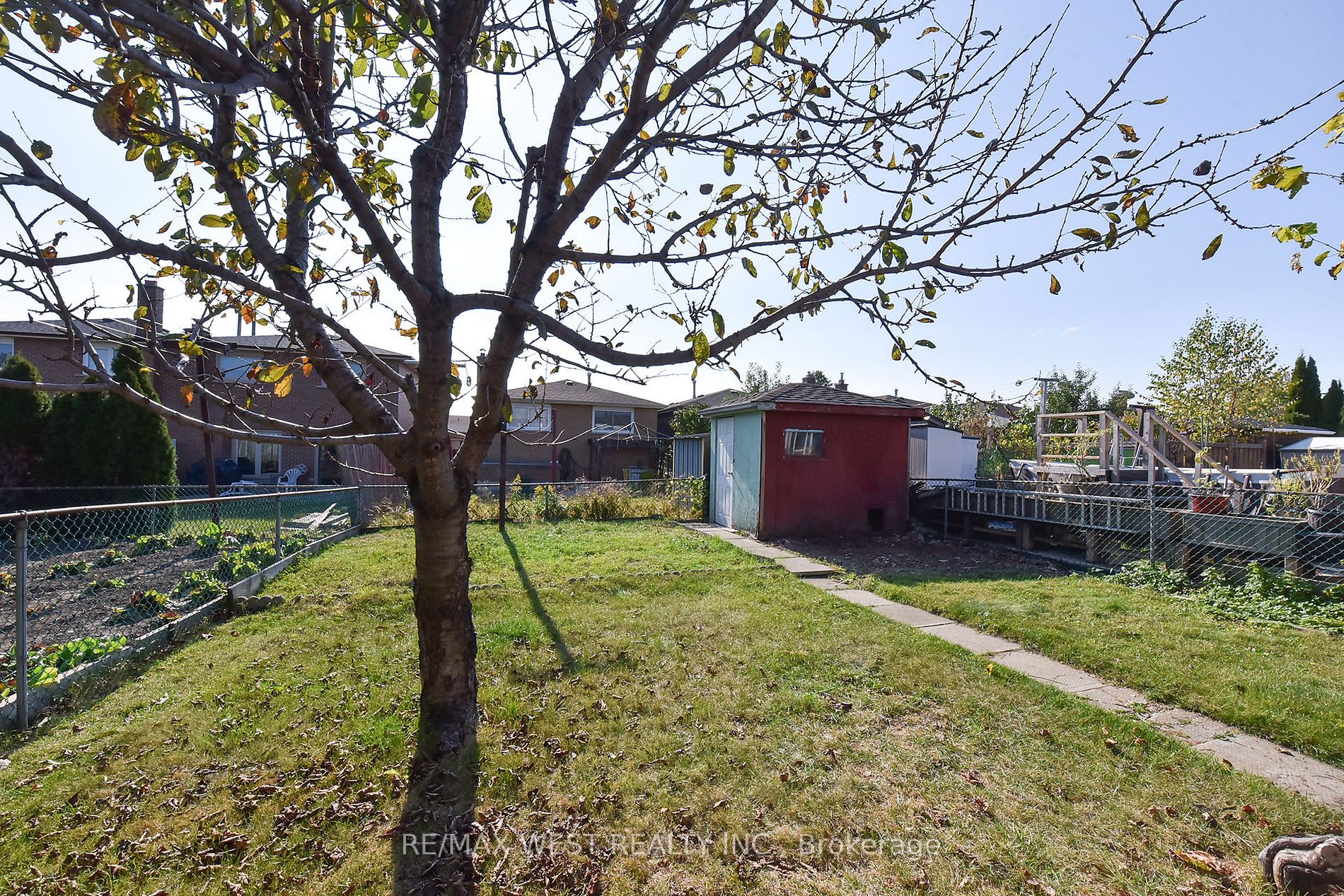 65 Ashburn Crescent
