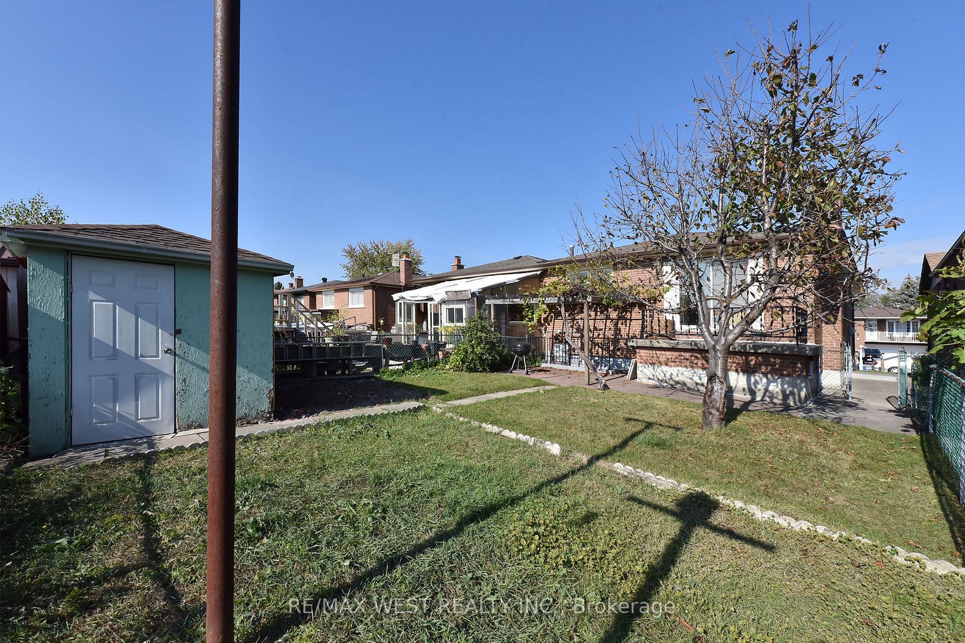 65 Ashburn Crescent