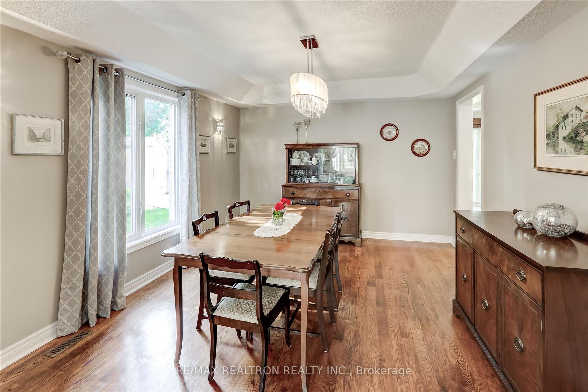 561 Roeder Crt