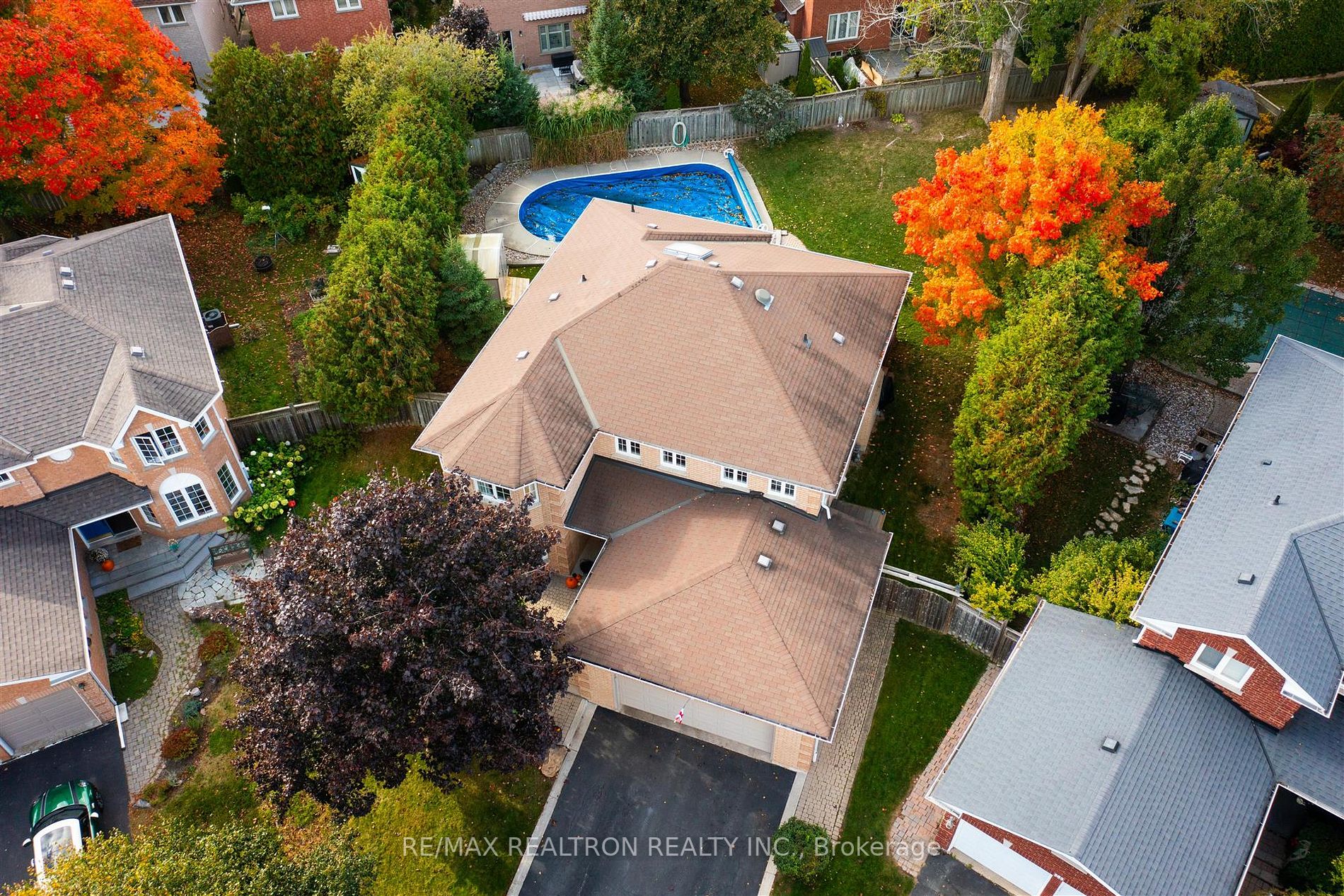 561 Roeder Crt