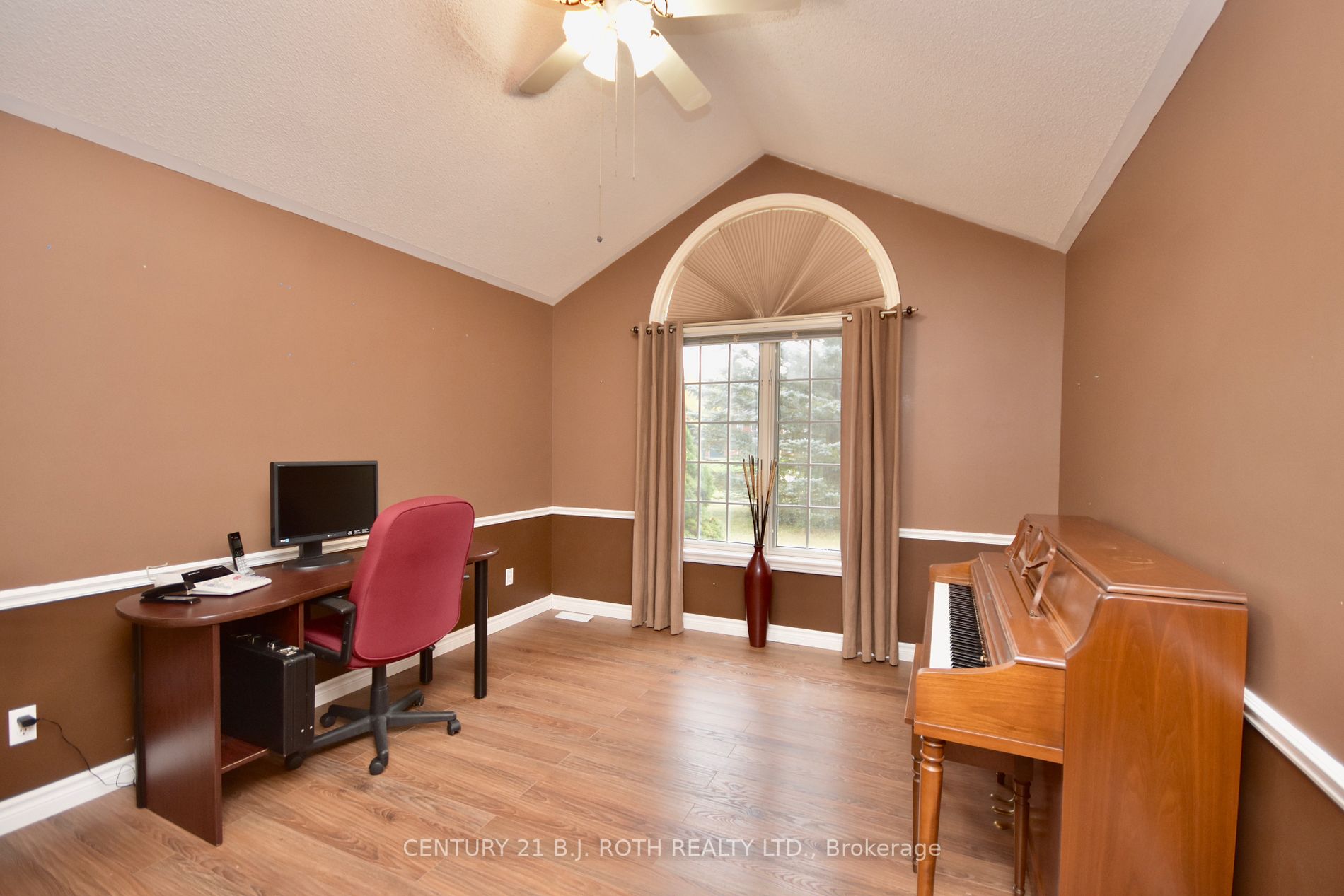 22 Pineview Tr