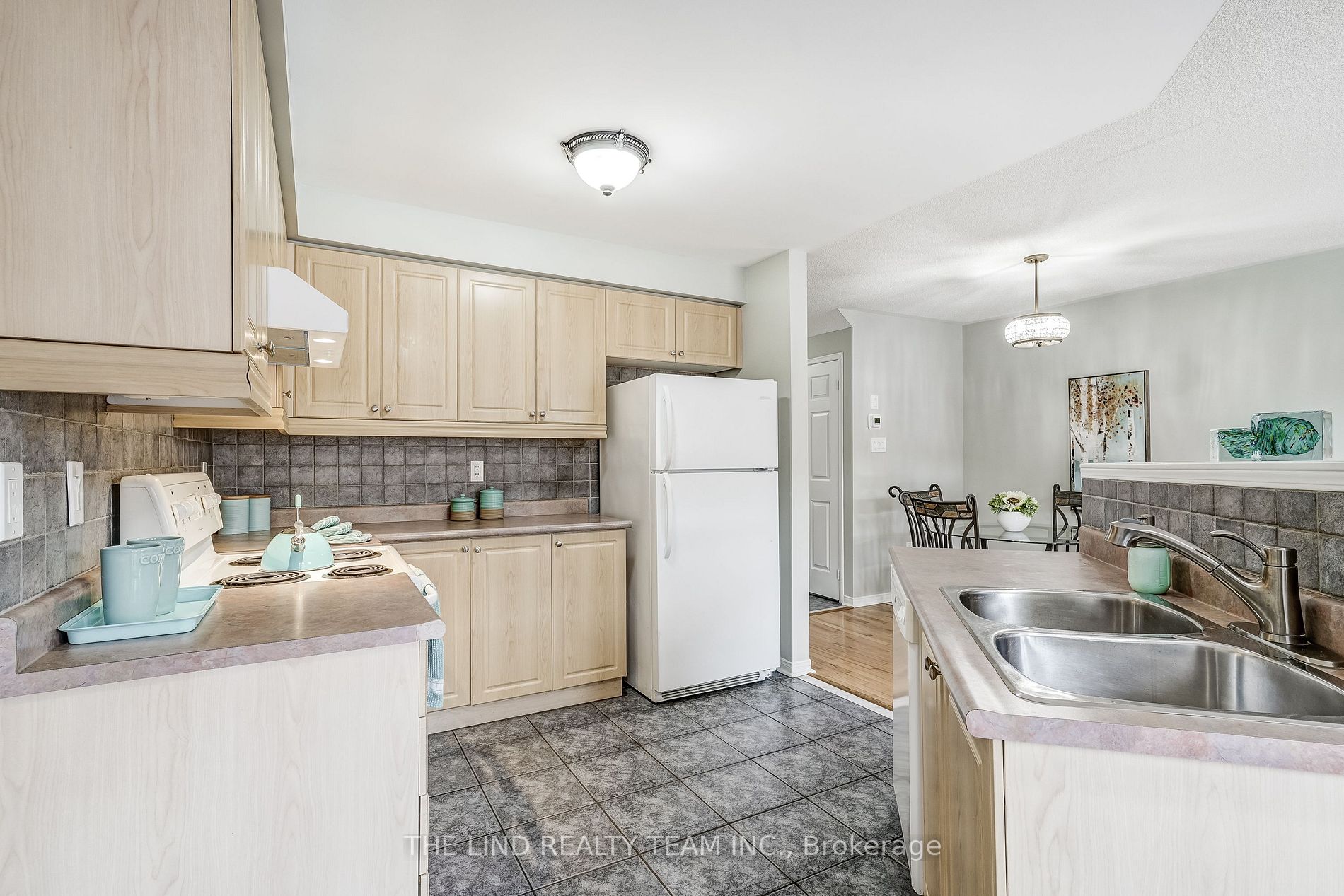 84 Coleridge Dr