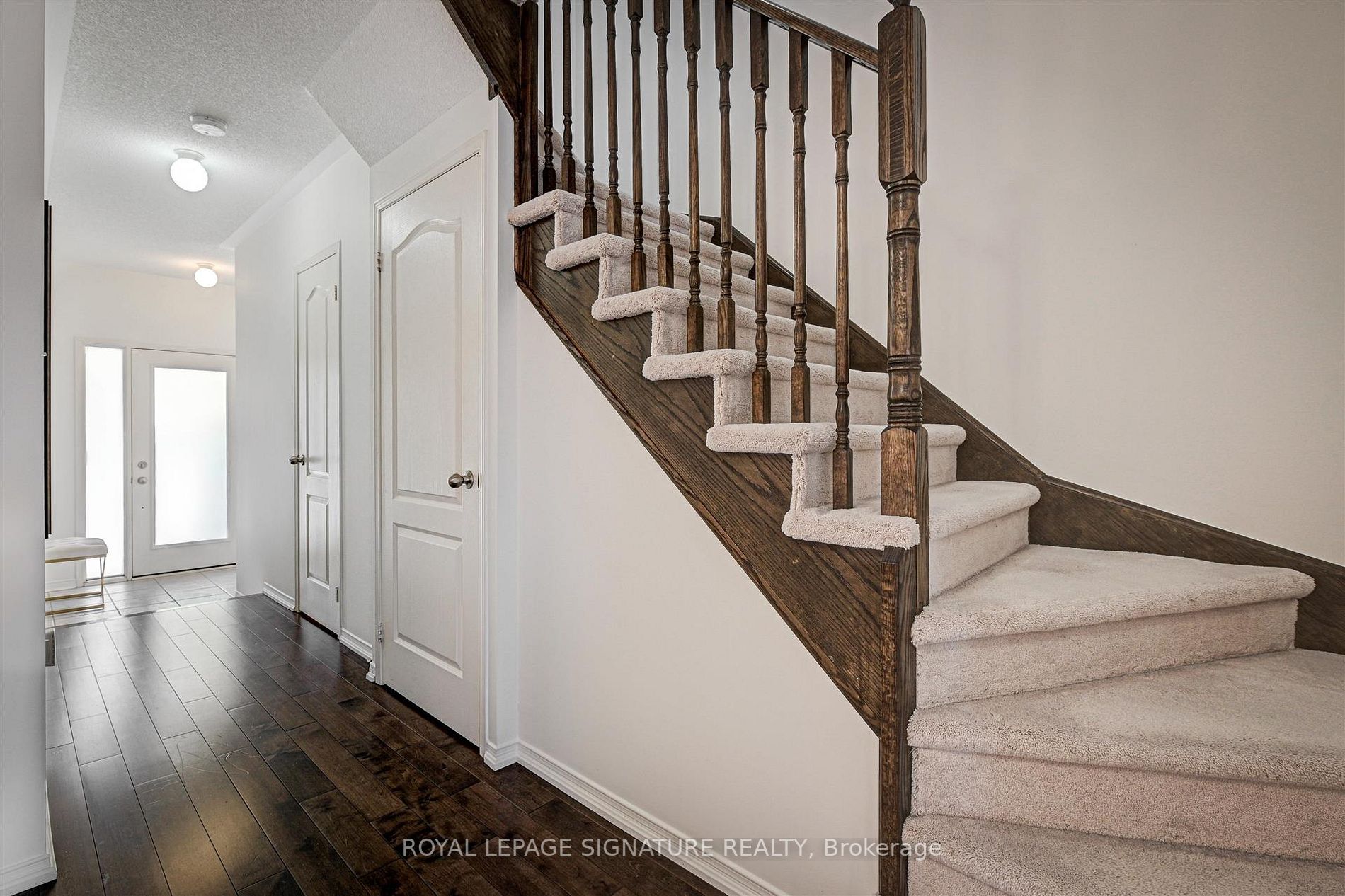 100 Expedition Cres