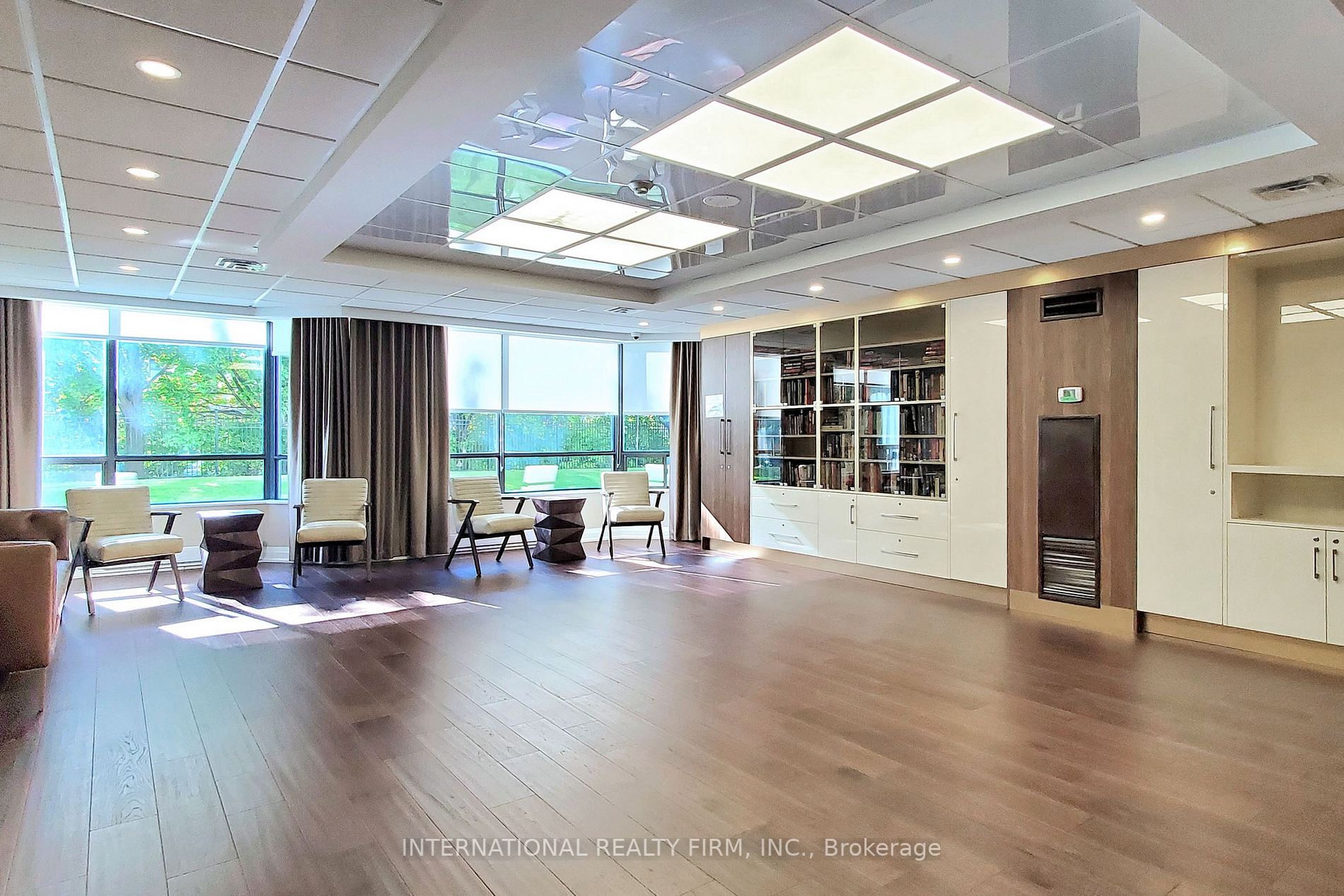 7420 Bathurst Street, #501