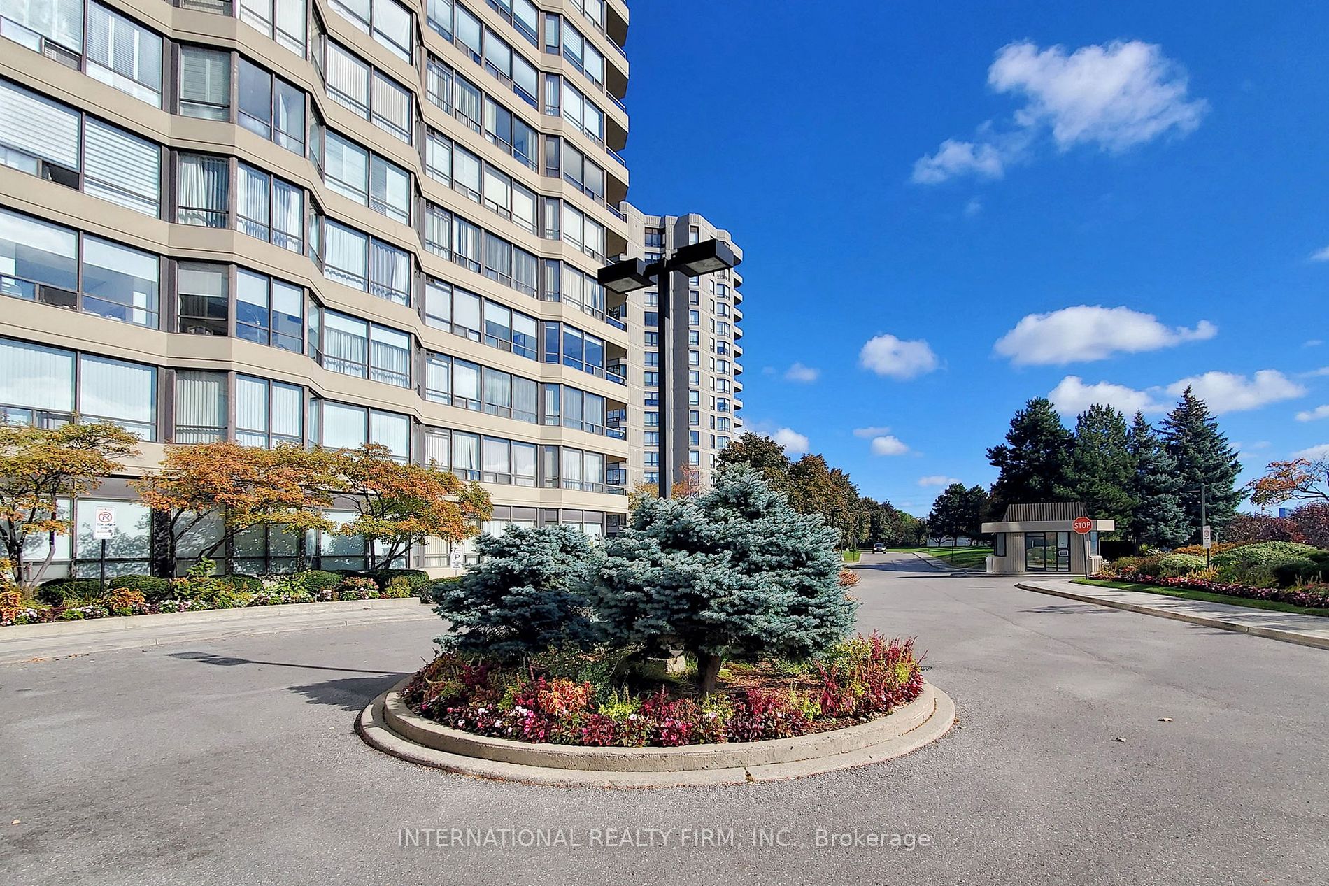 7420 Bathurst Street, #501
