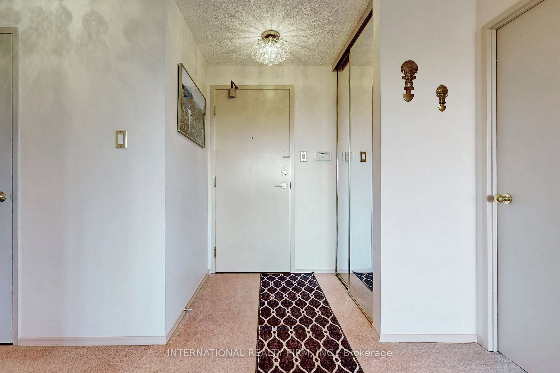7420 Bathurst Street, #501