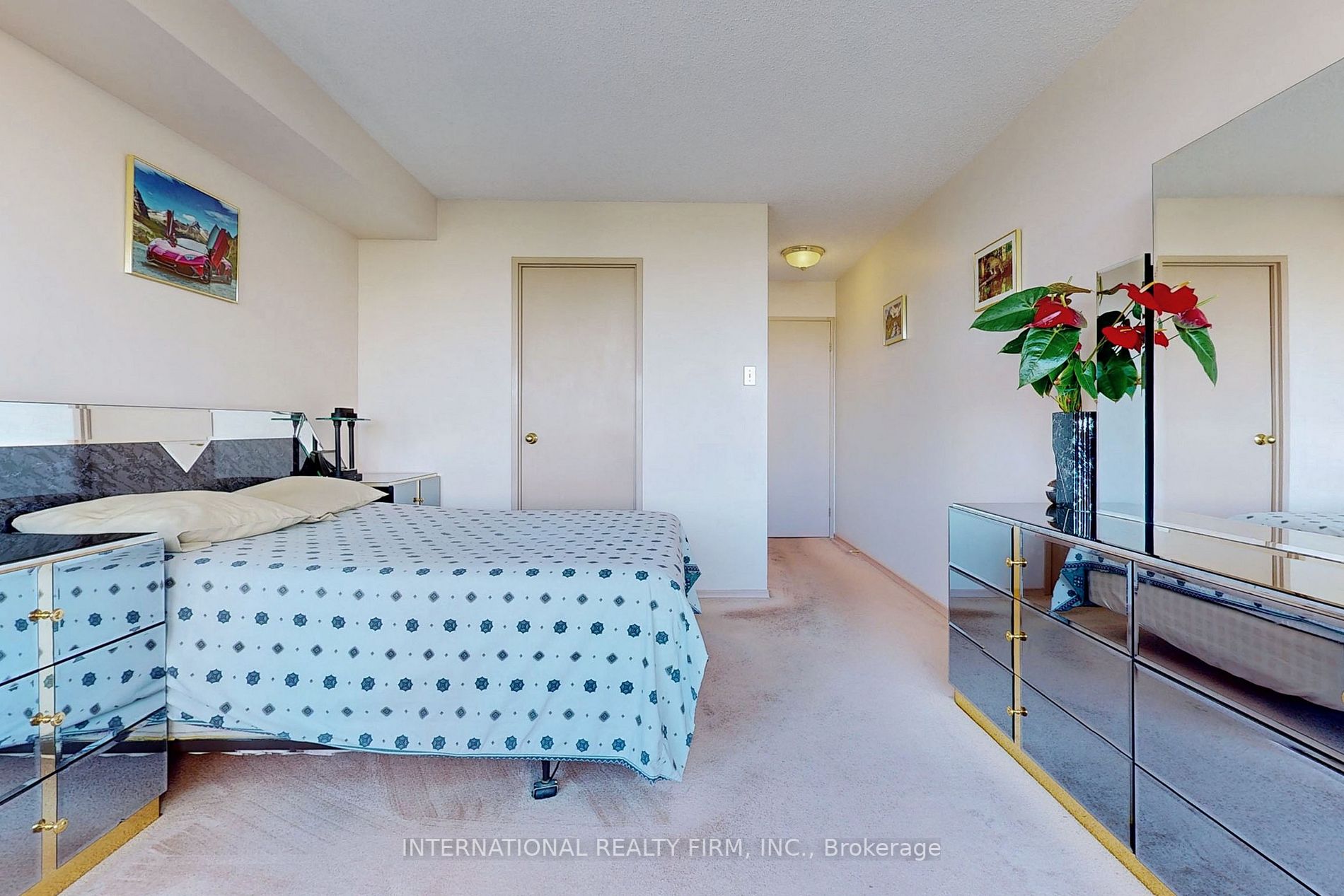 7420 Bathurst Street, #501