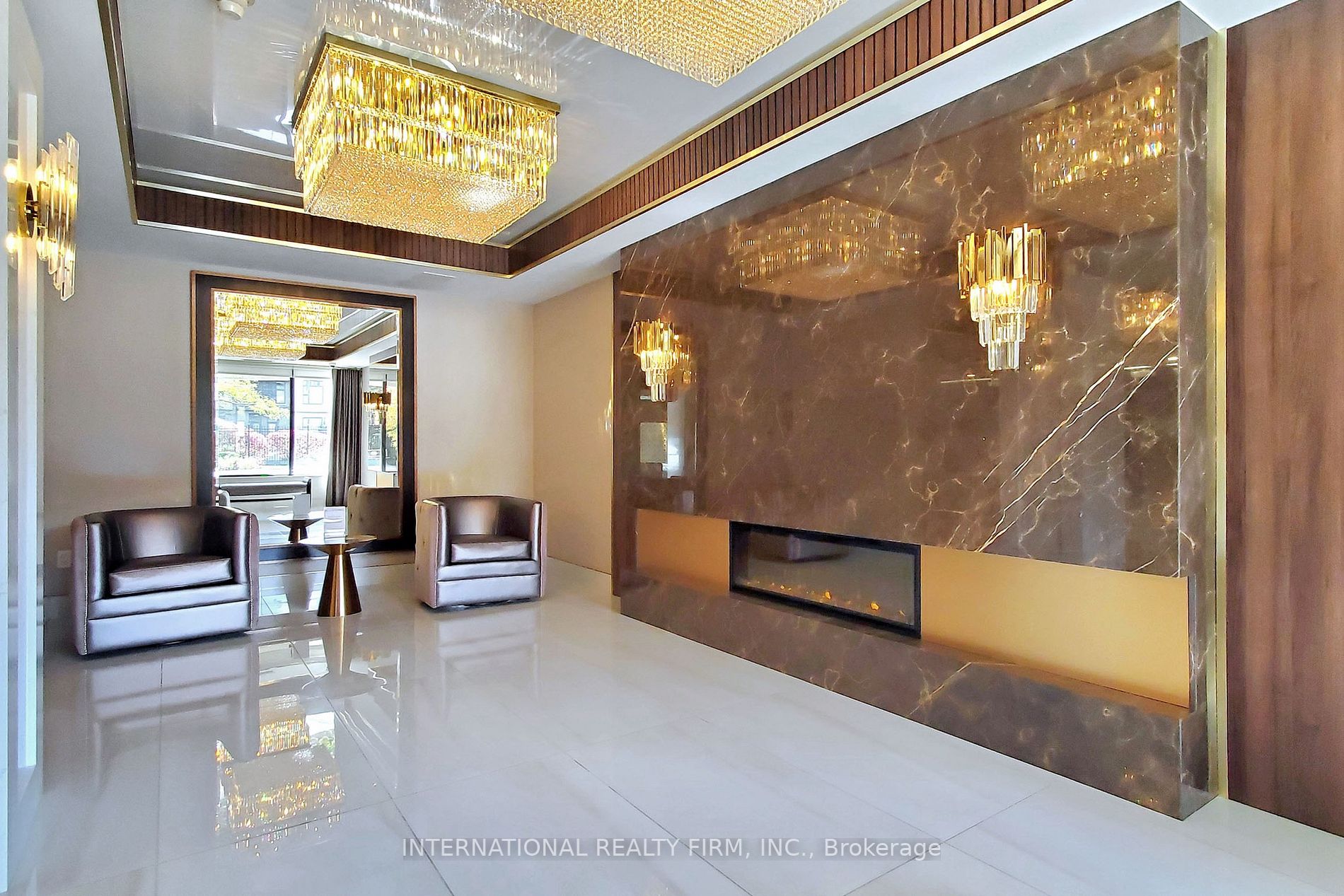 7420 Bathurst Street, #501