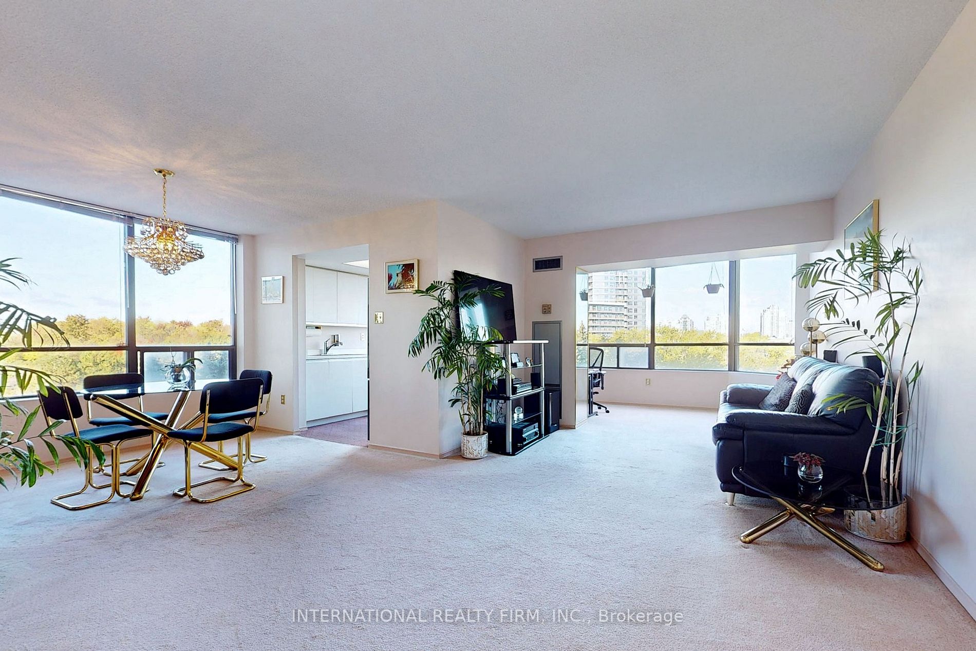 7420 Bathurst Street, #501