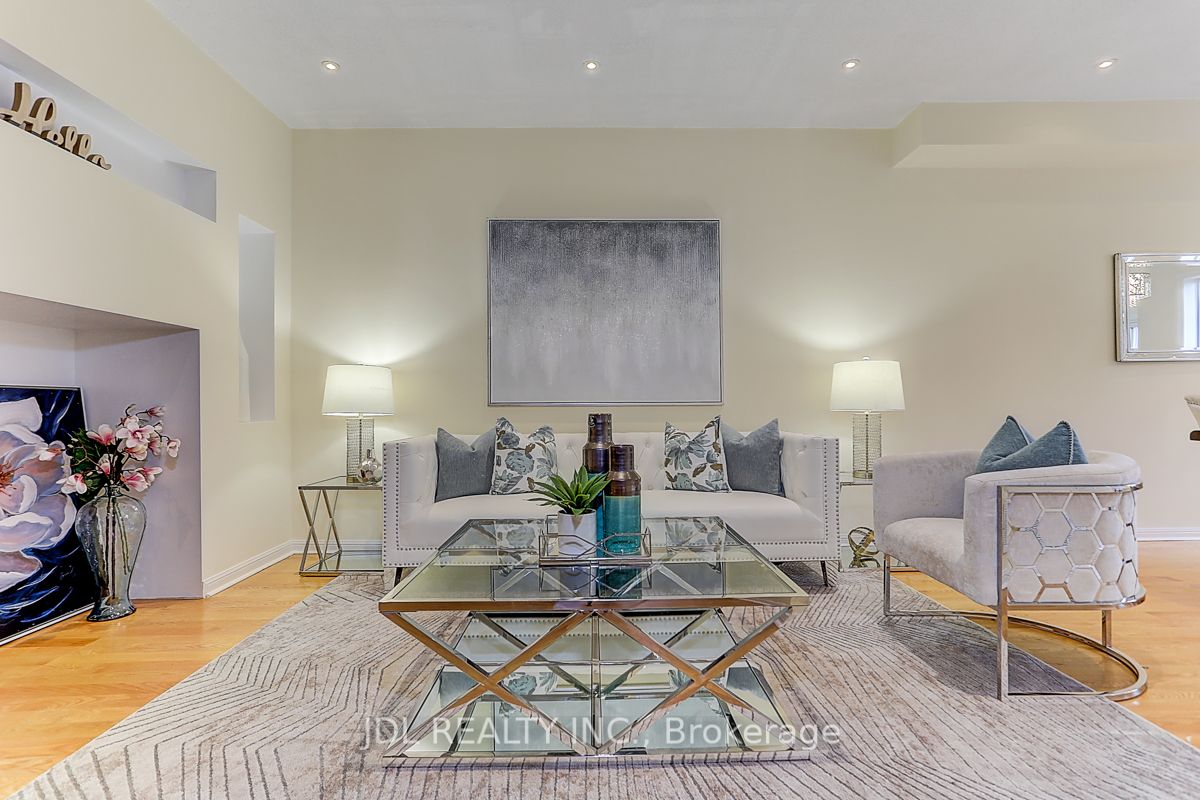 14 Zermatt Way, #21