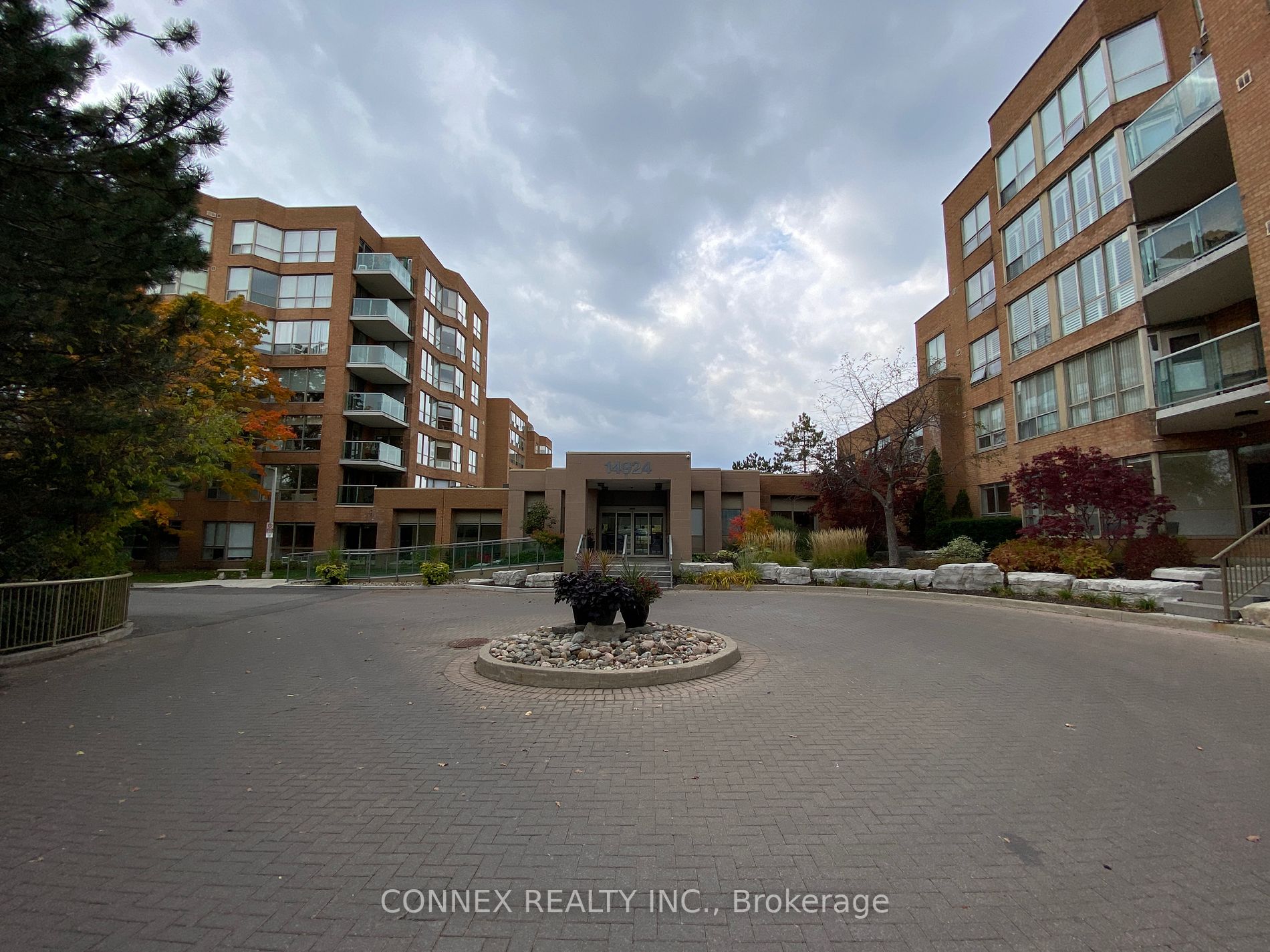14924 Yonge St, #704