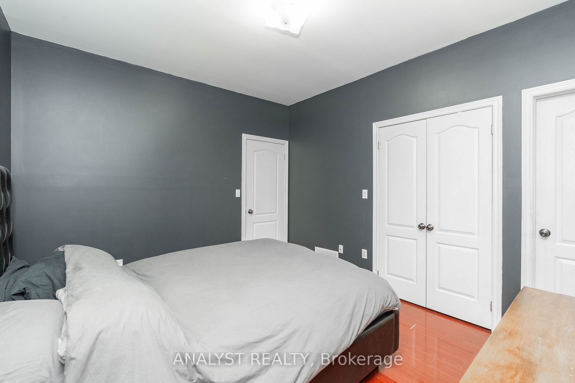 13076 Keele St