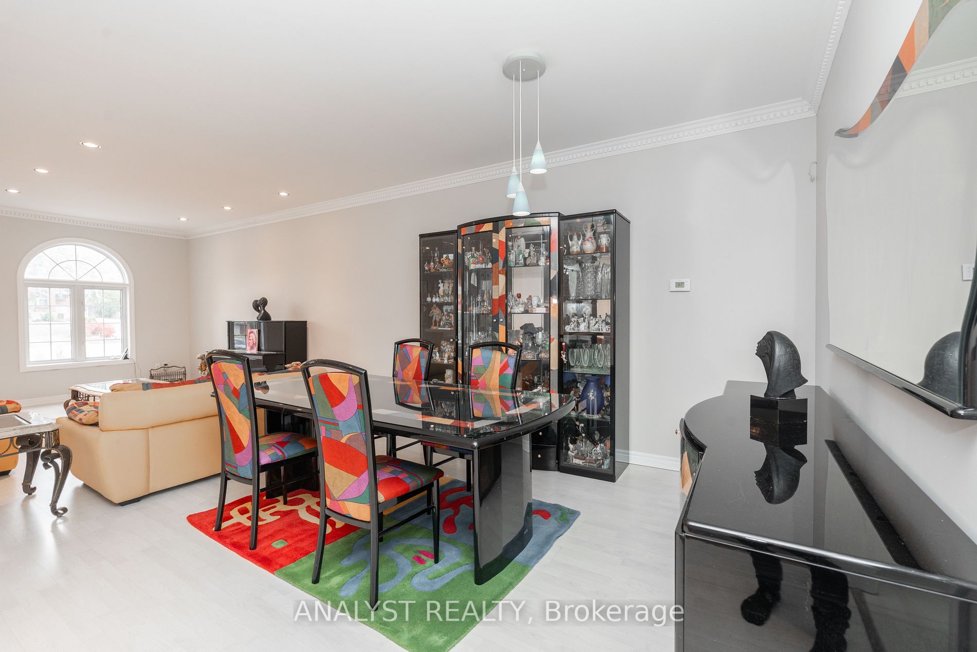 13076 Keele St
