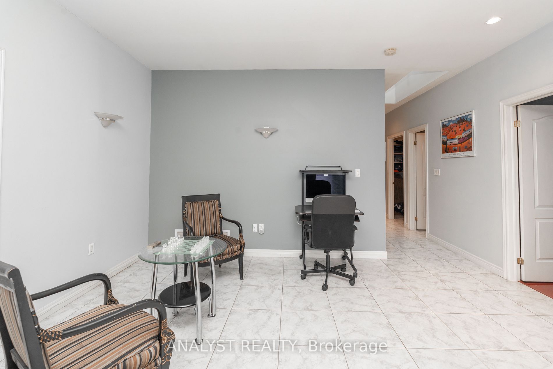 13076 Keele St