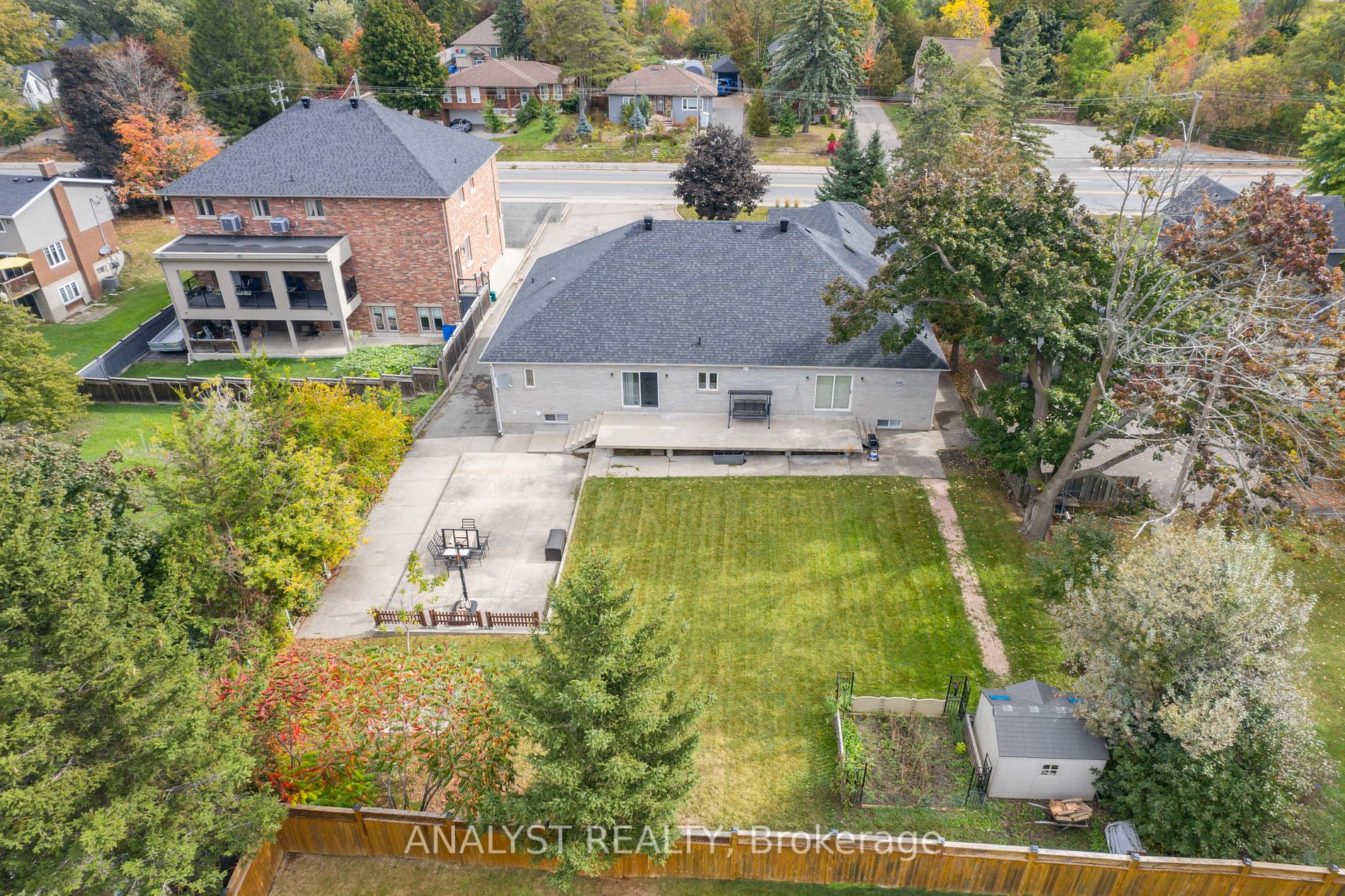 13076 Keele St