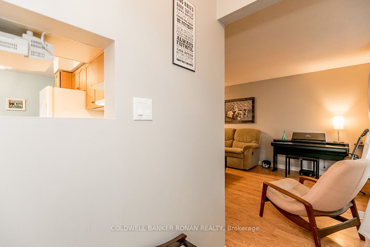 181 King St S