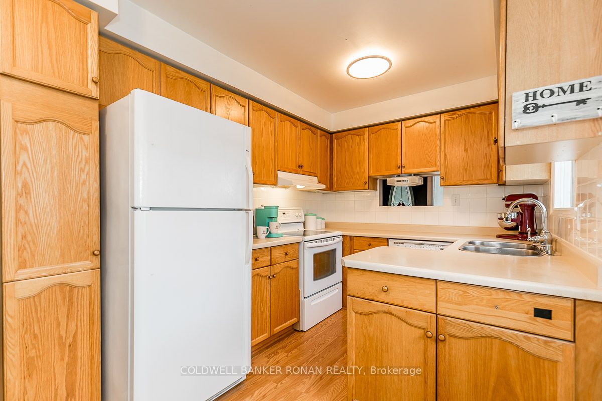 181 King St S