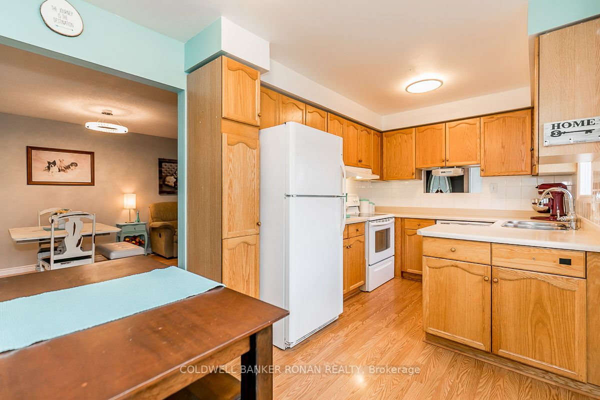 181 King St S