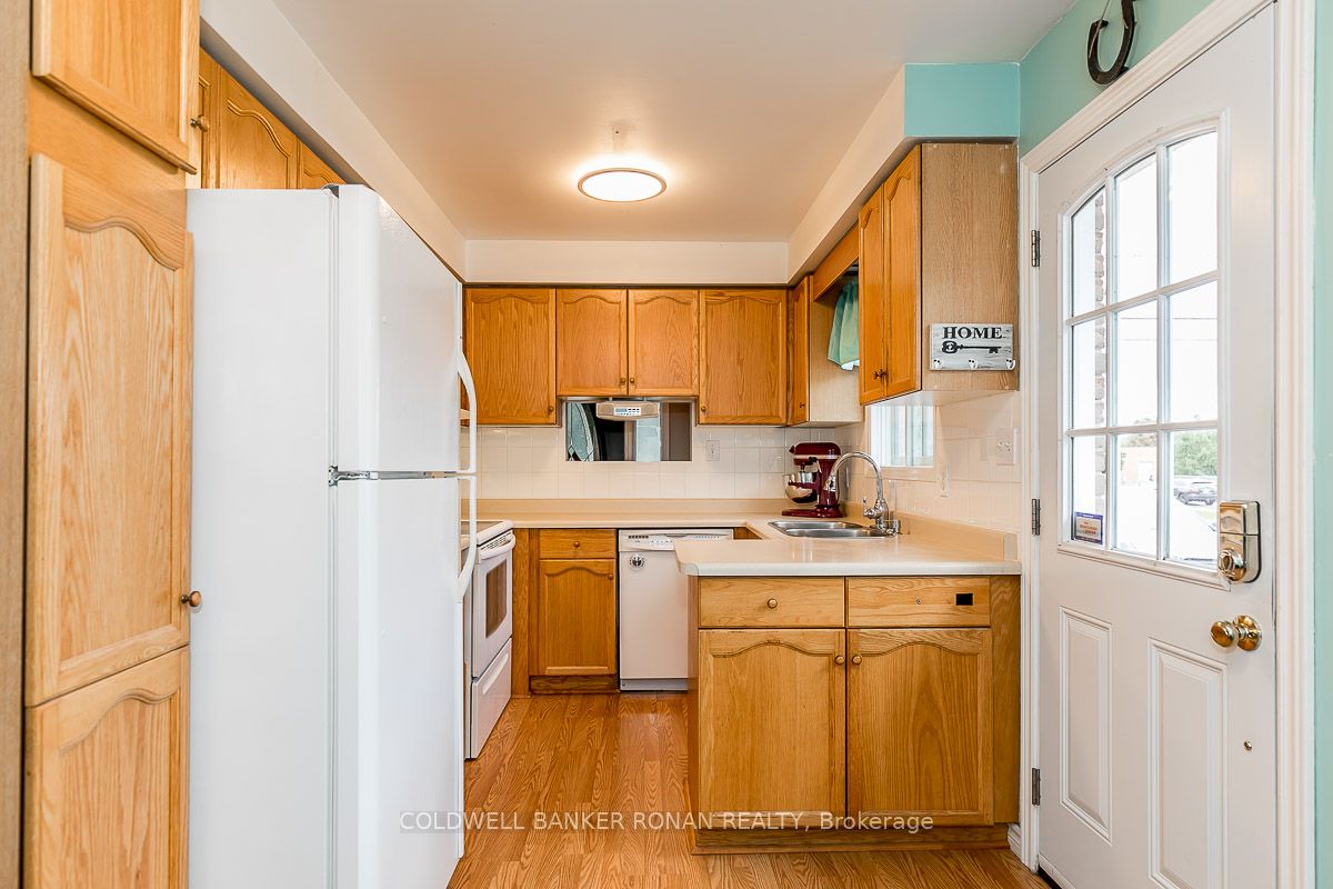 181 King St S