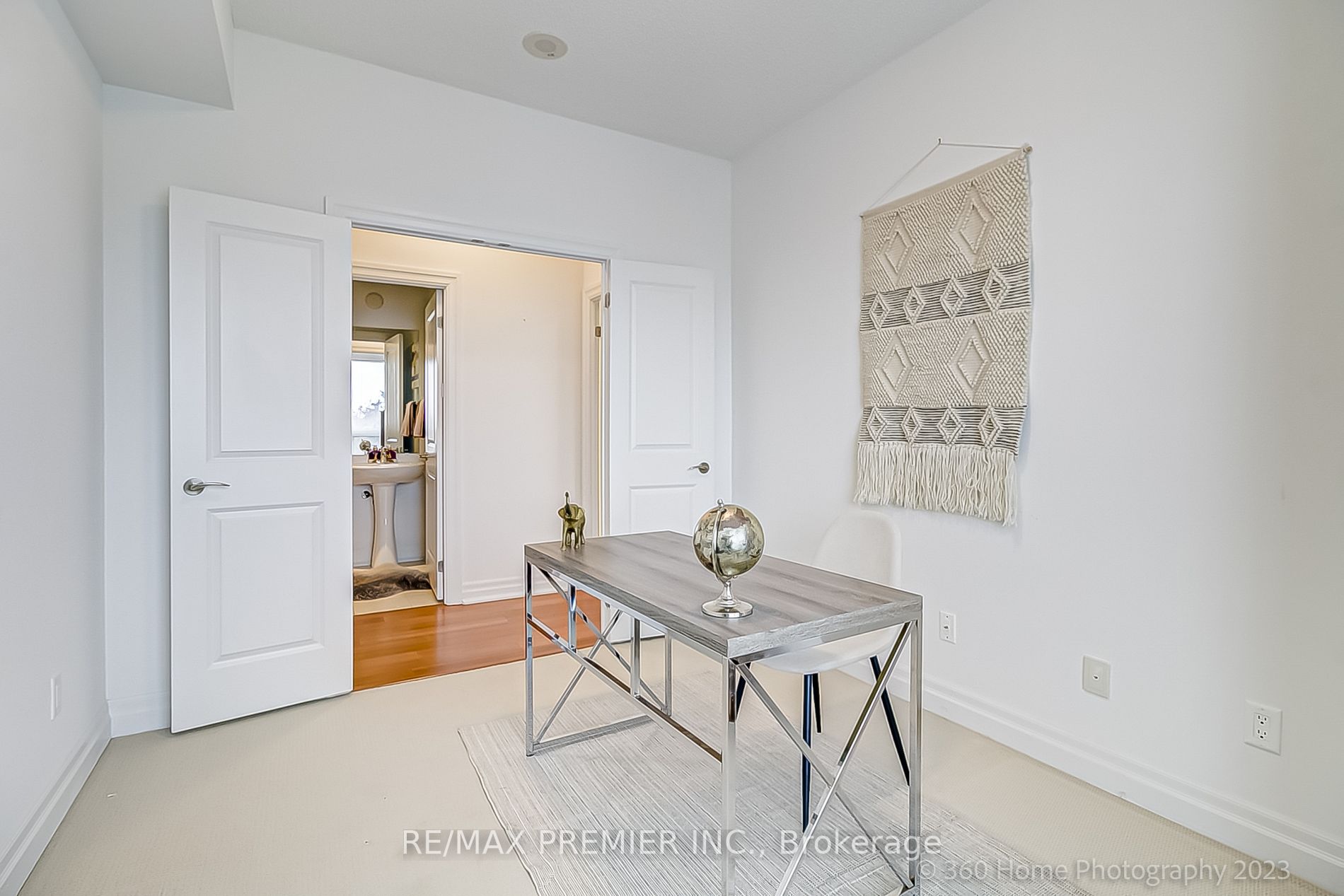 180 John West Way, #333
