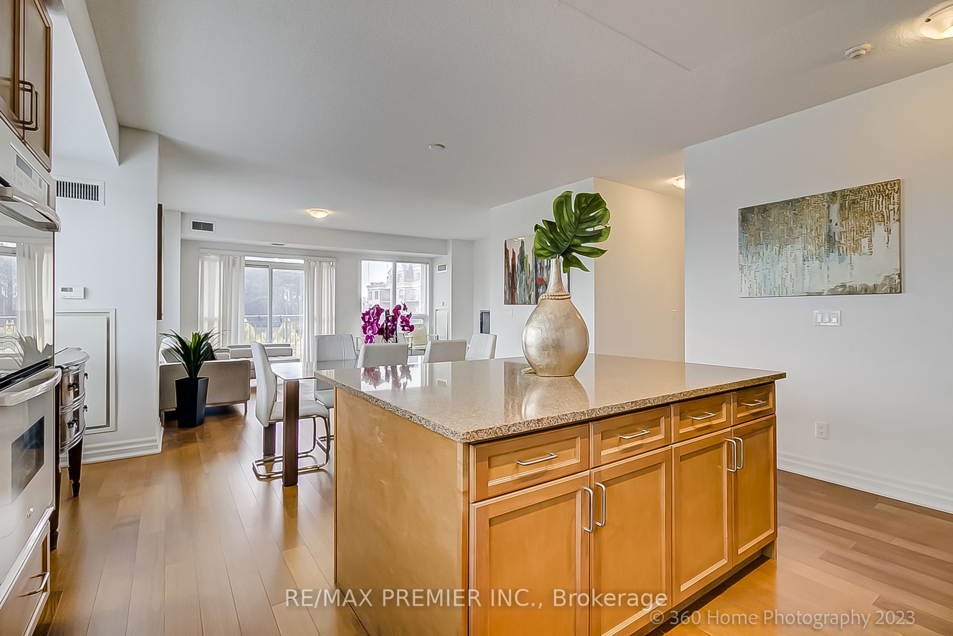 180 John West Way, #333