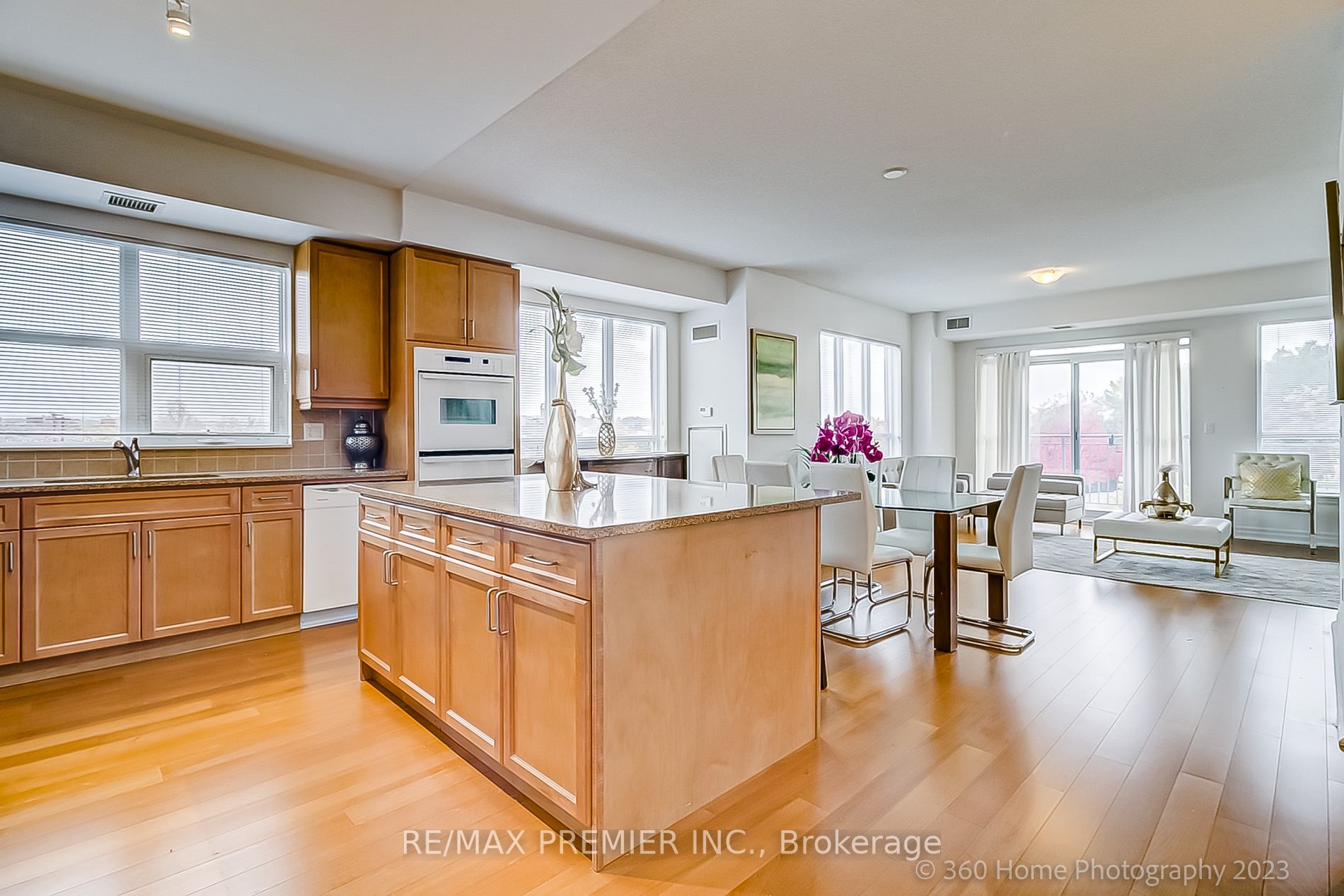 180 John West Way, #333