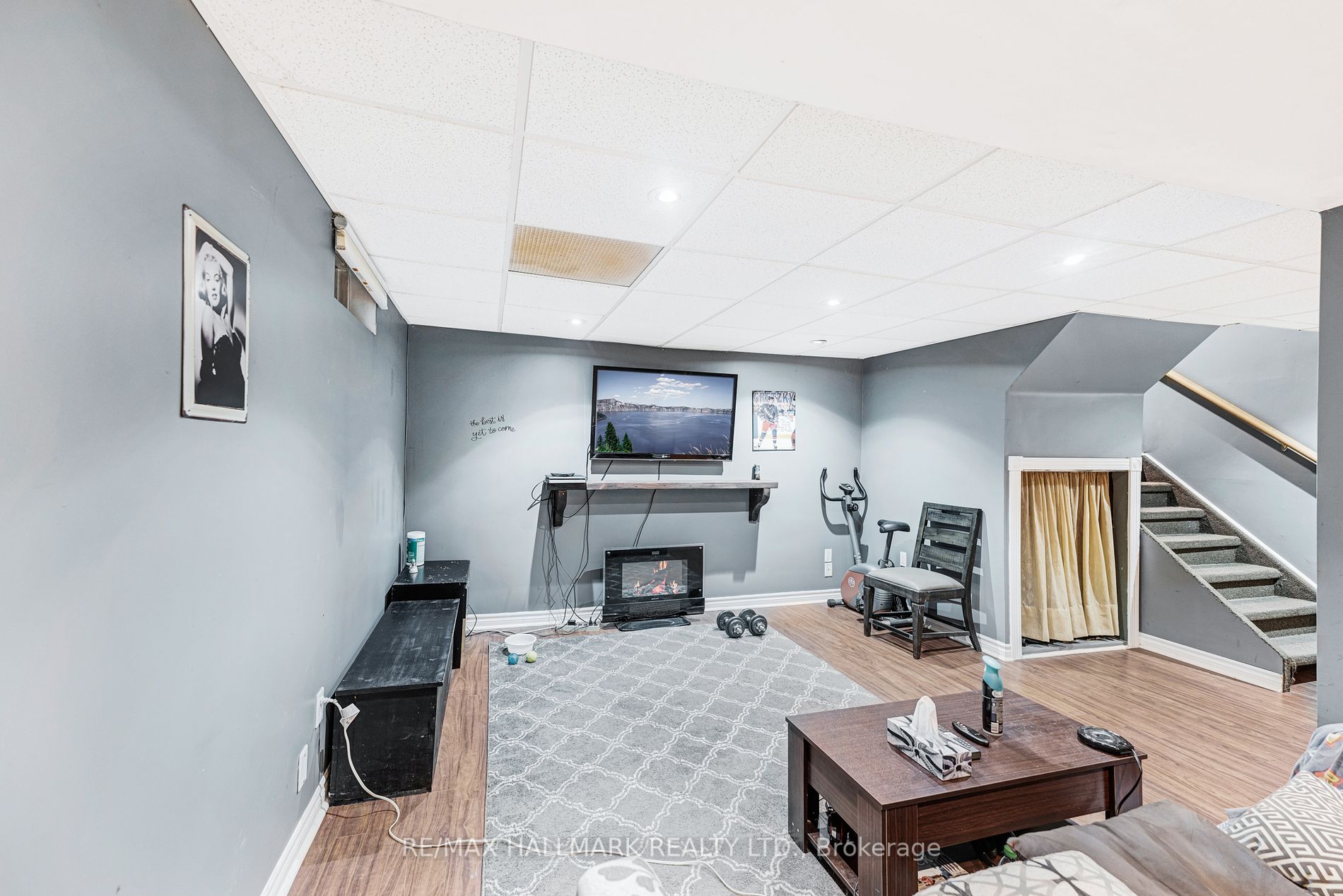 242 Collings Ave