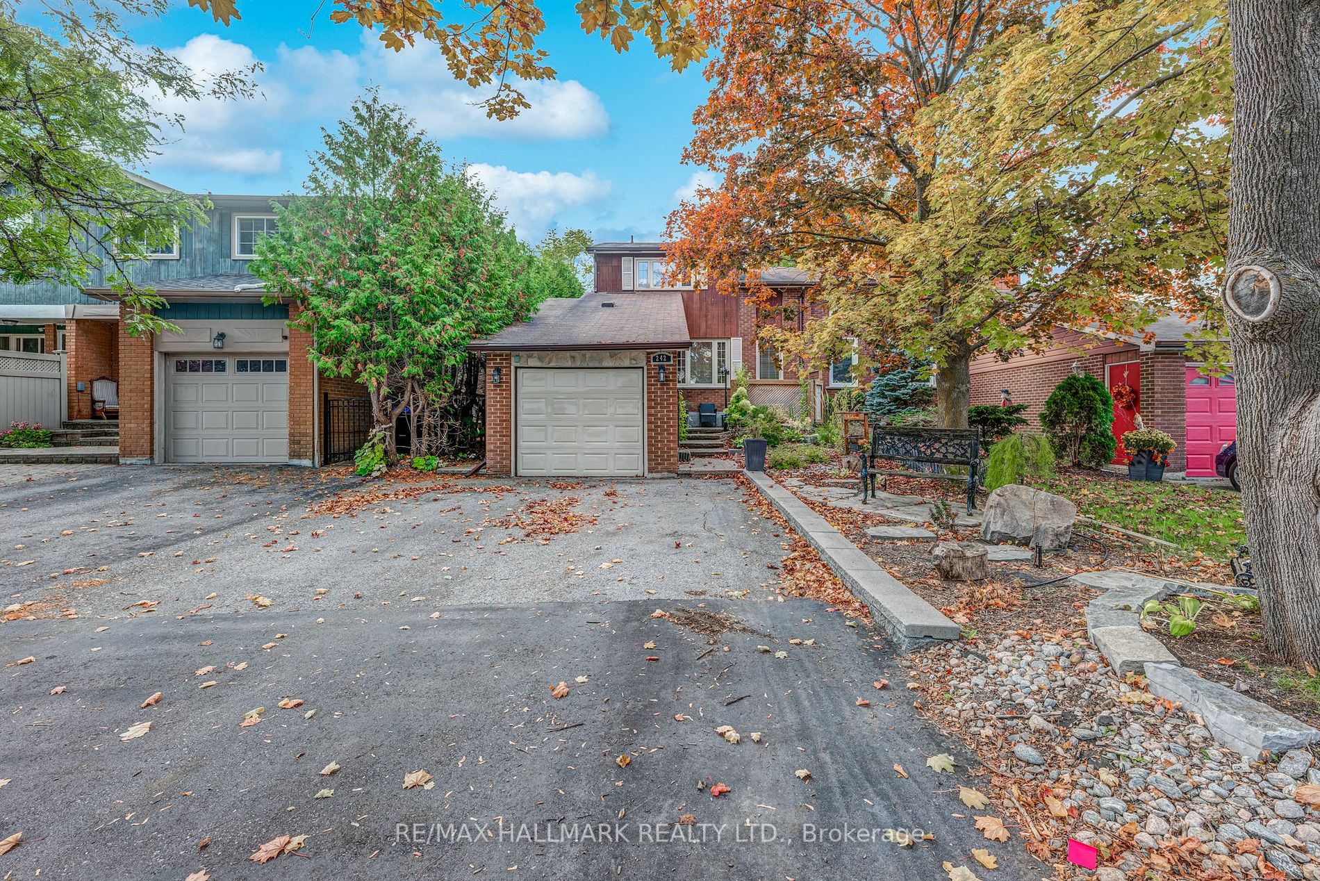 242 Collings Ave