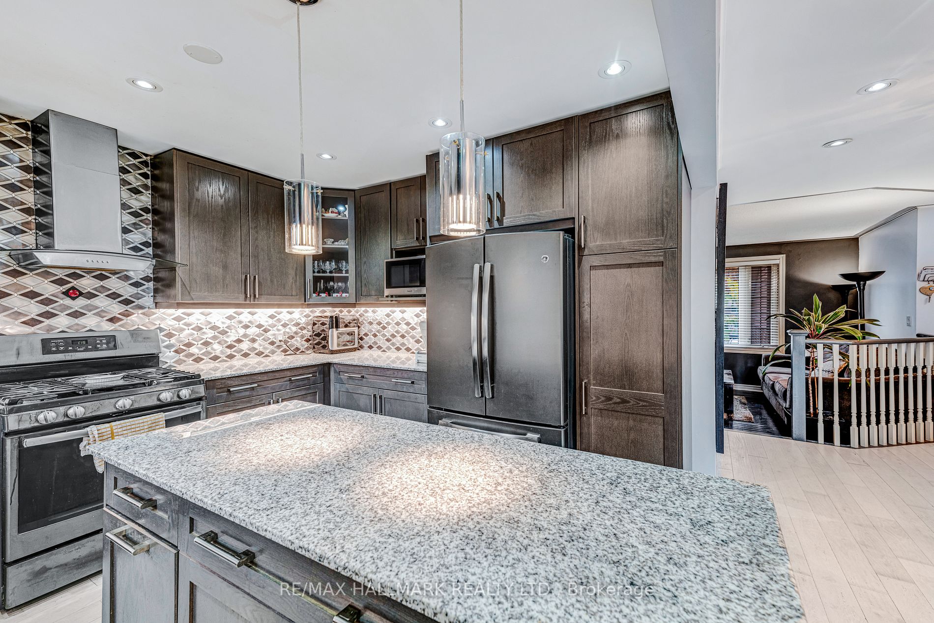 242 Collings Ave