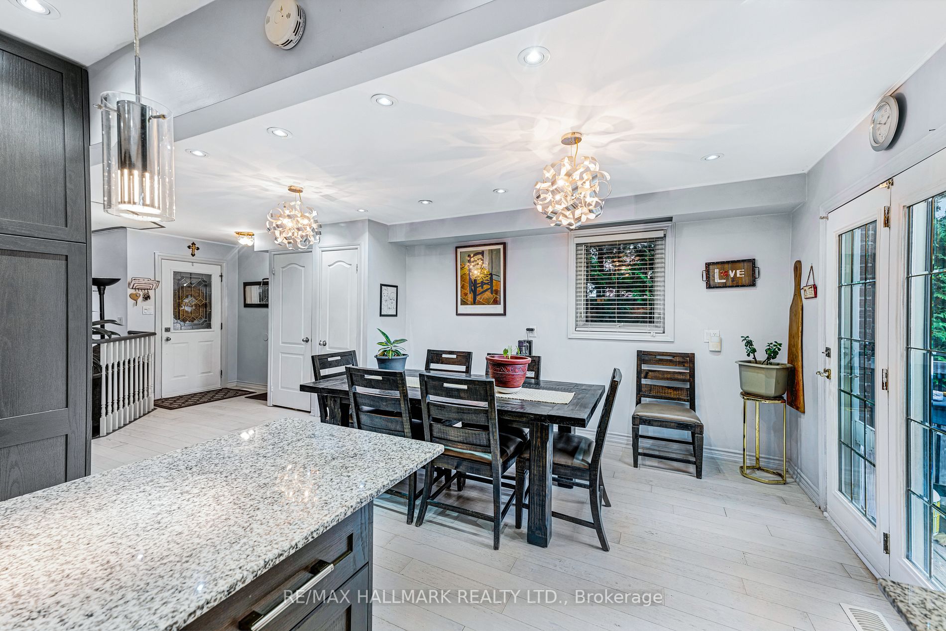 242 Collings Ave