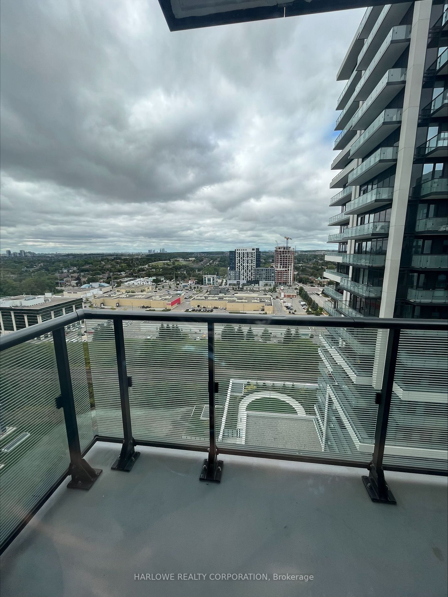 105 Oneida Cres, #1701