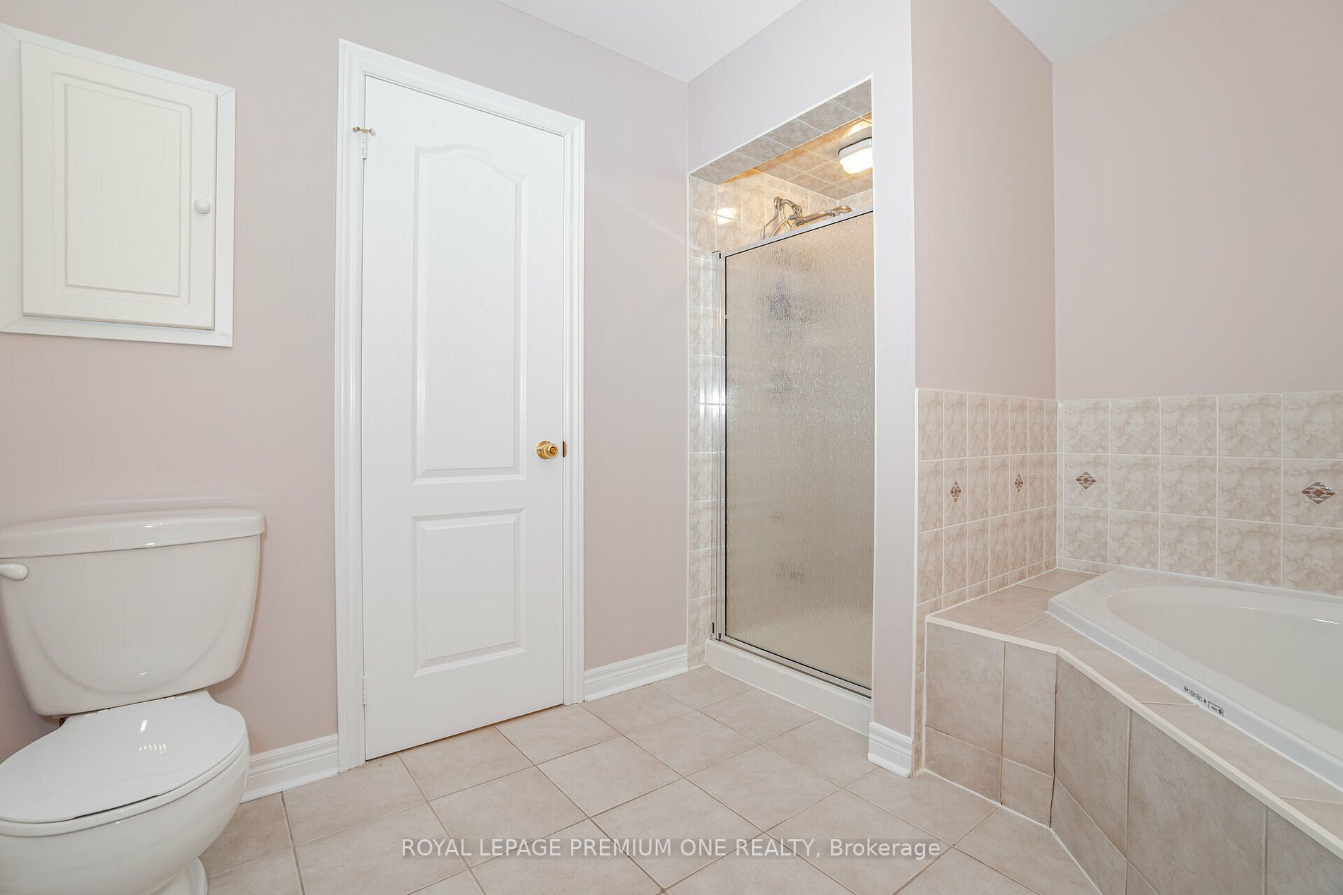 49 Pine Hollow Cres