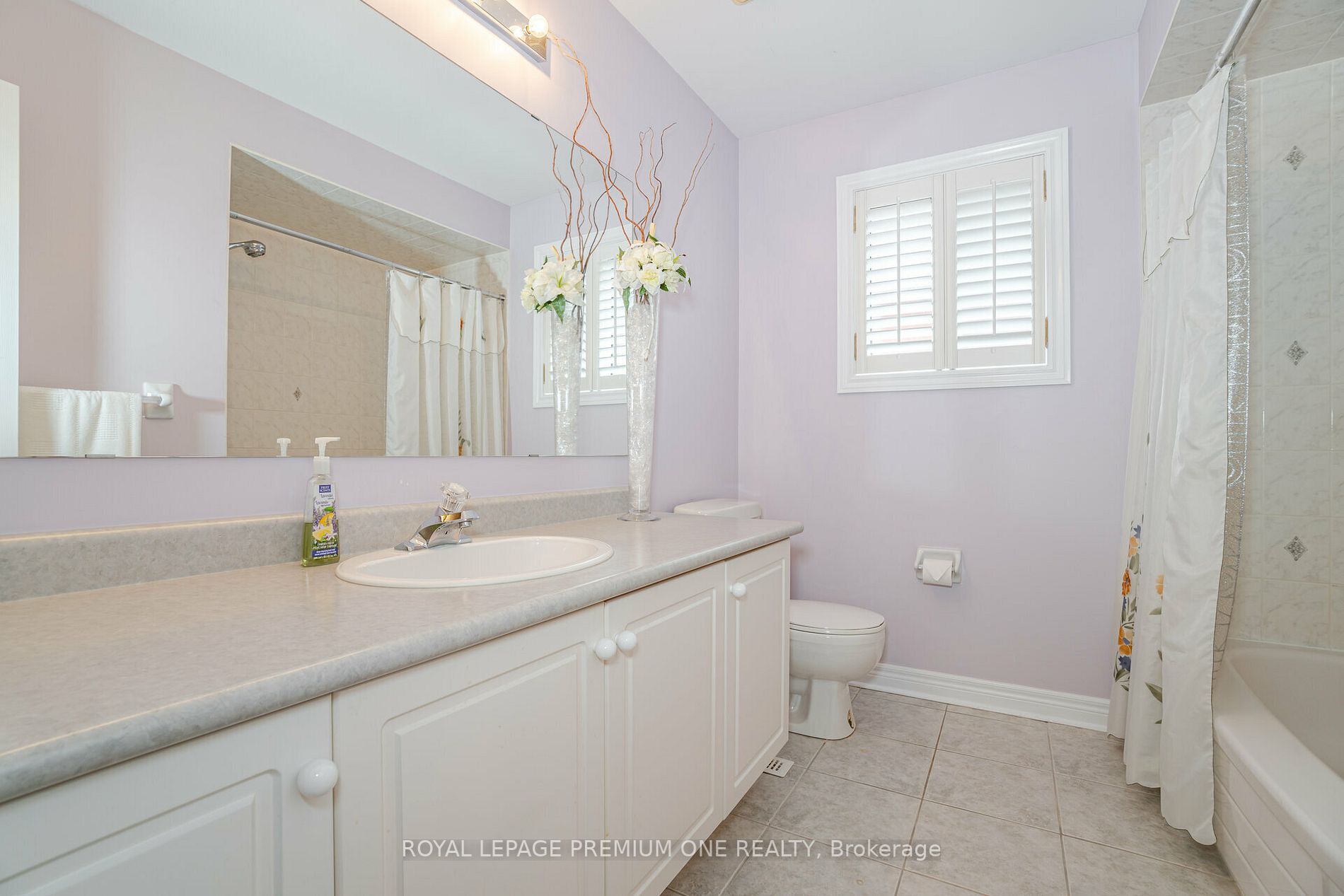 49 Pine Hollow Cres
