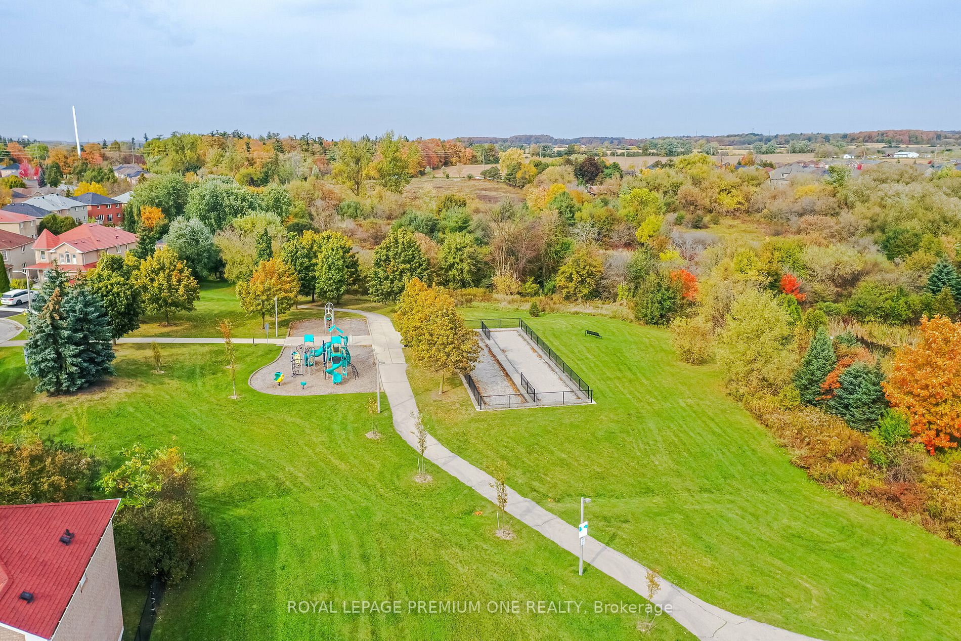 49 Pine Hollow Cres