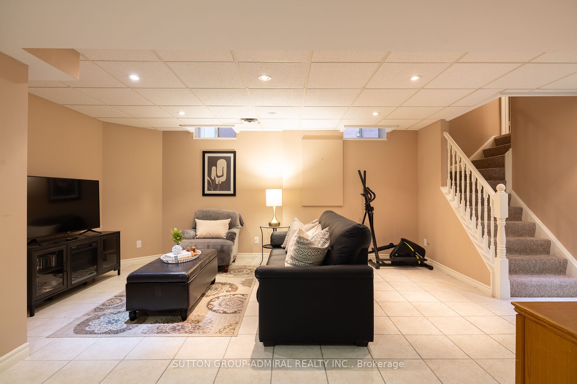 6 Sylwood Cres